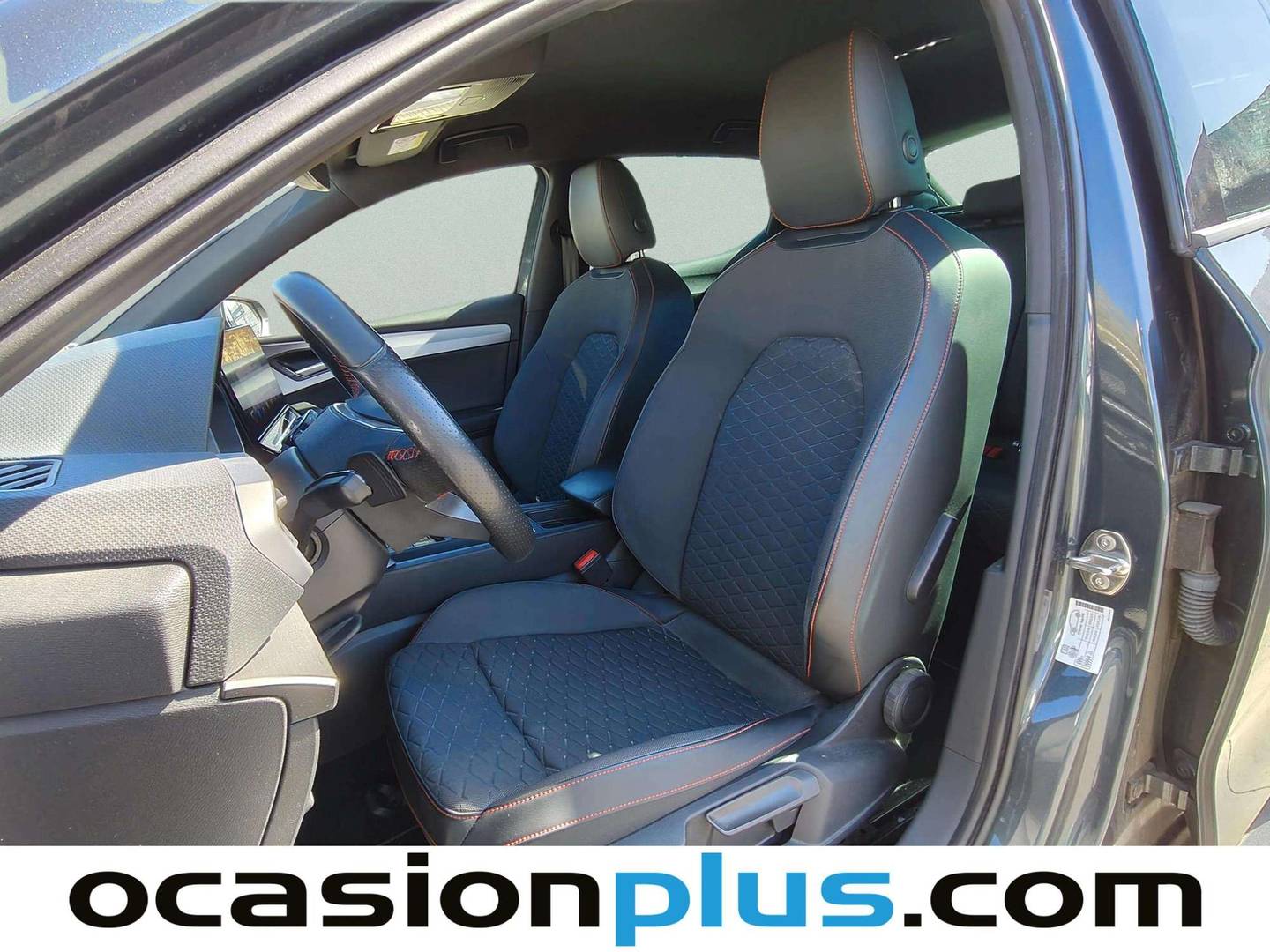 Foto asientos traseros Seat León Seat León 1.5 eTSI S&S FR DSG (150 CV)