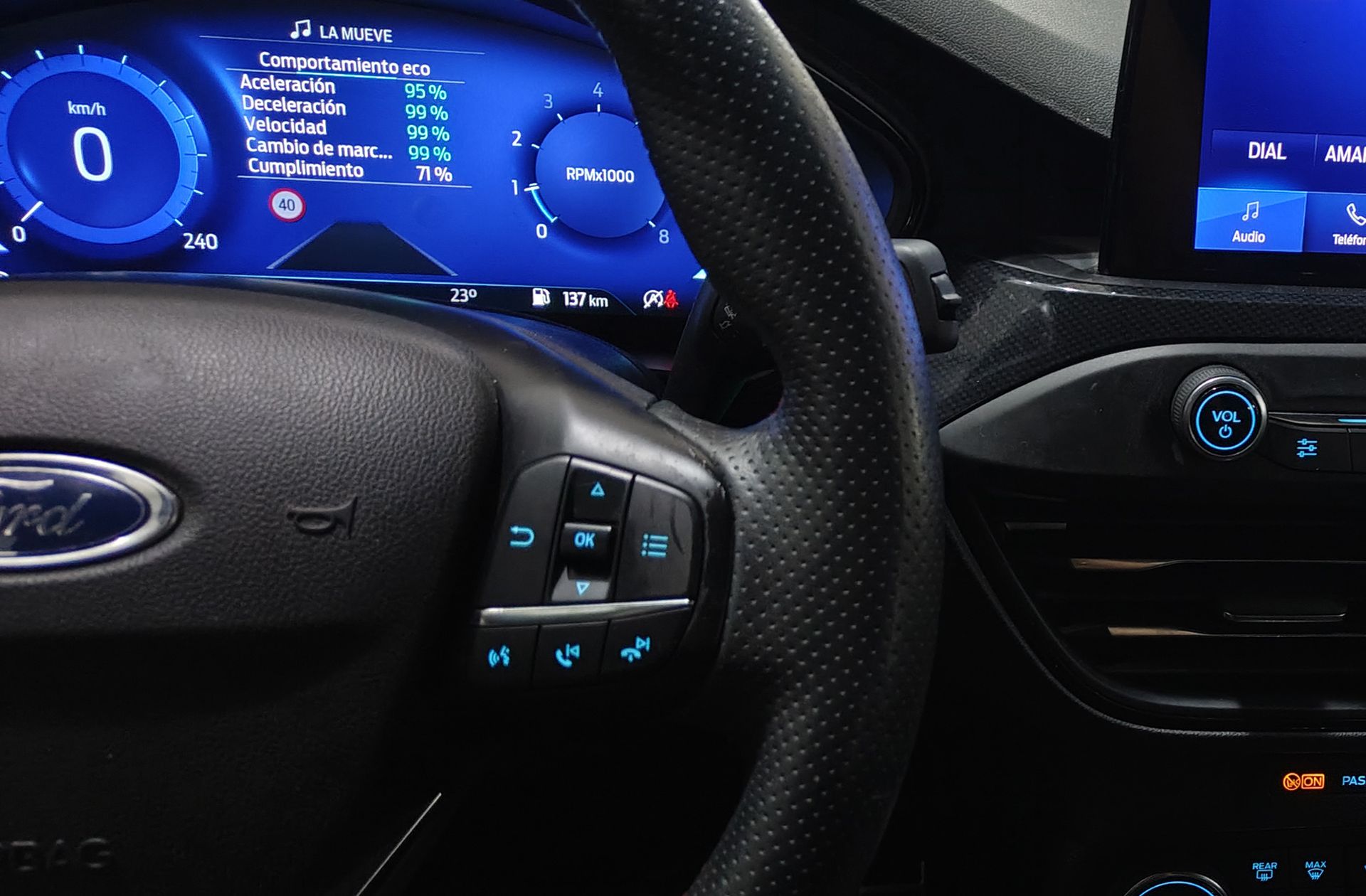 Ford Focus 1.0 EcoBoost MHEV ST-Line - foto 25