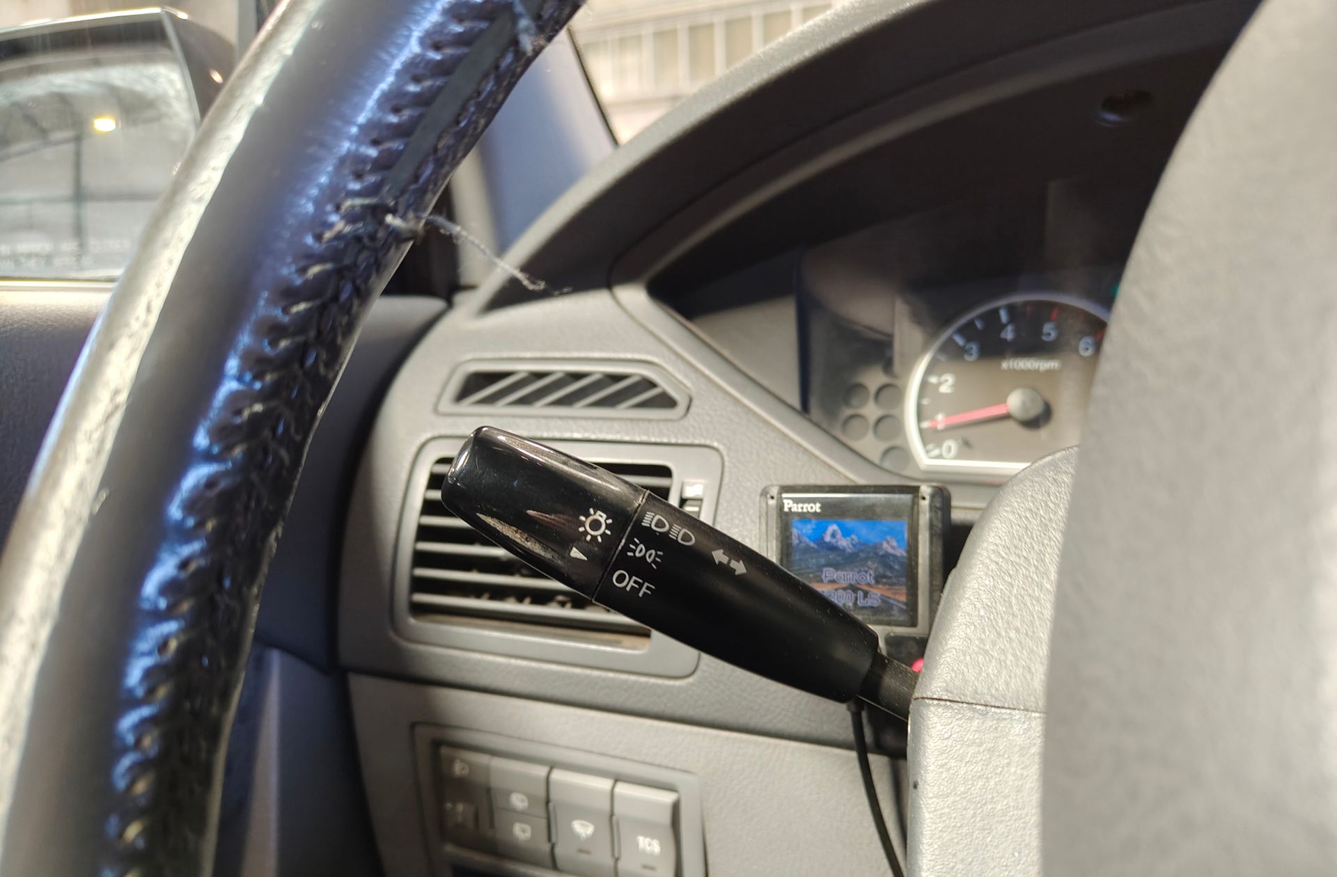 Kia Carens 2.0 CRDi EX - foto 19
