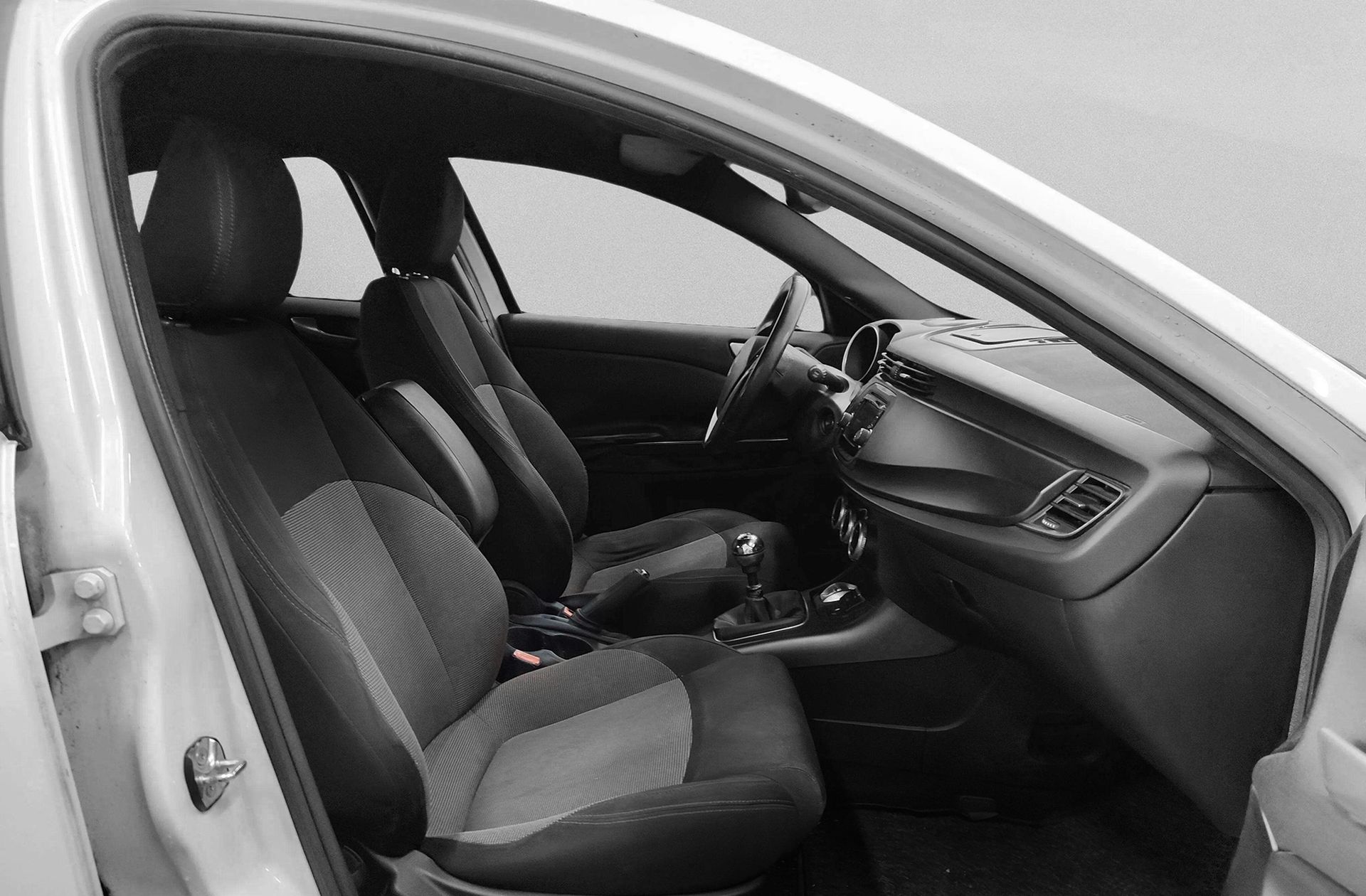 Alfa Romeo Giulietta 1.6 JTDm Distinctive - foto 14