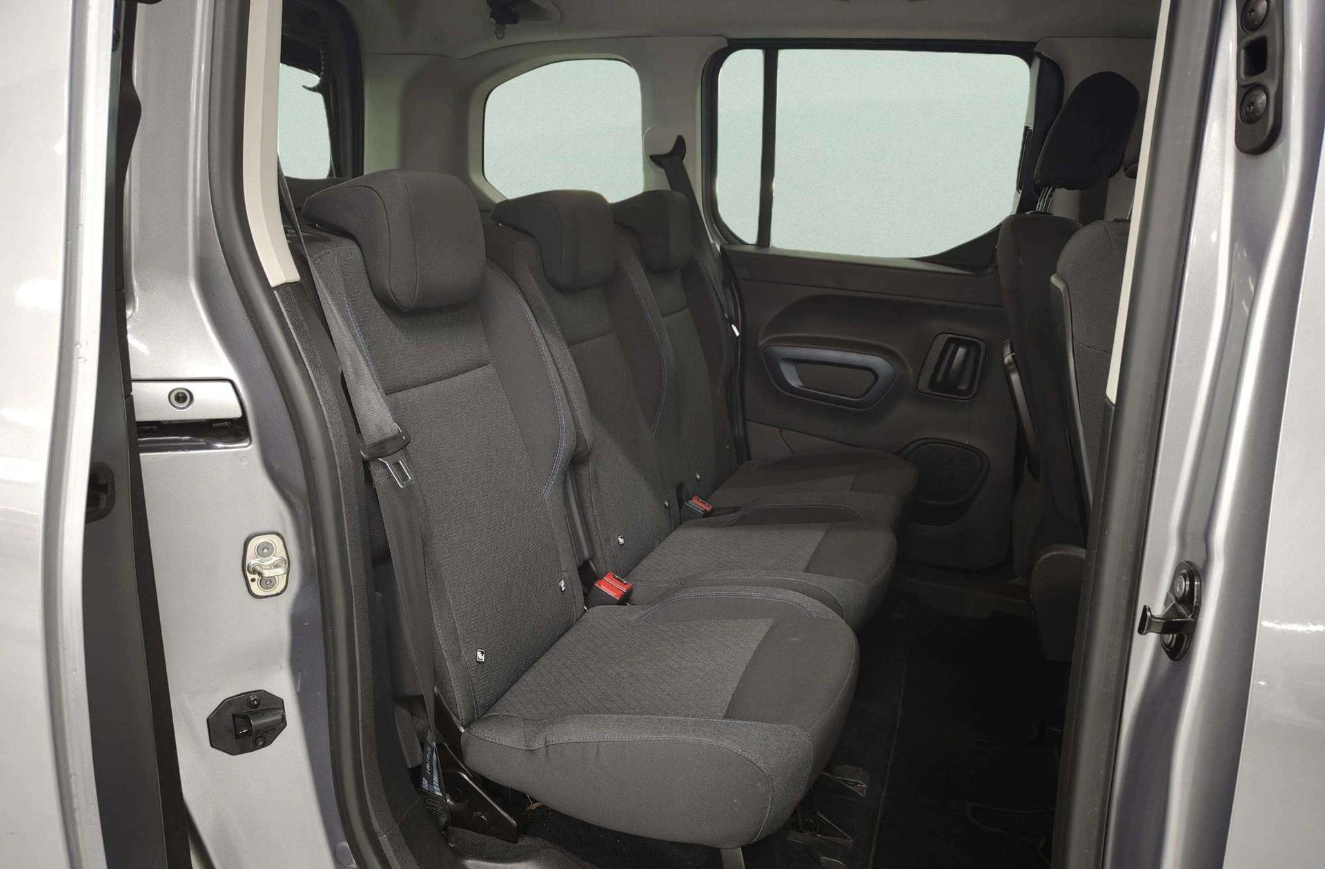 Peugeot Rifter BlueHDi 130 Allure Standard - foto 17