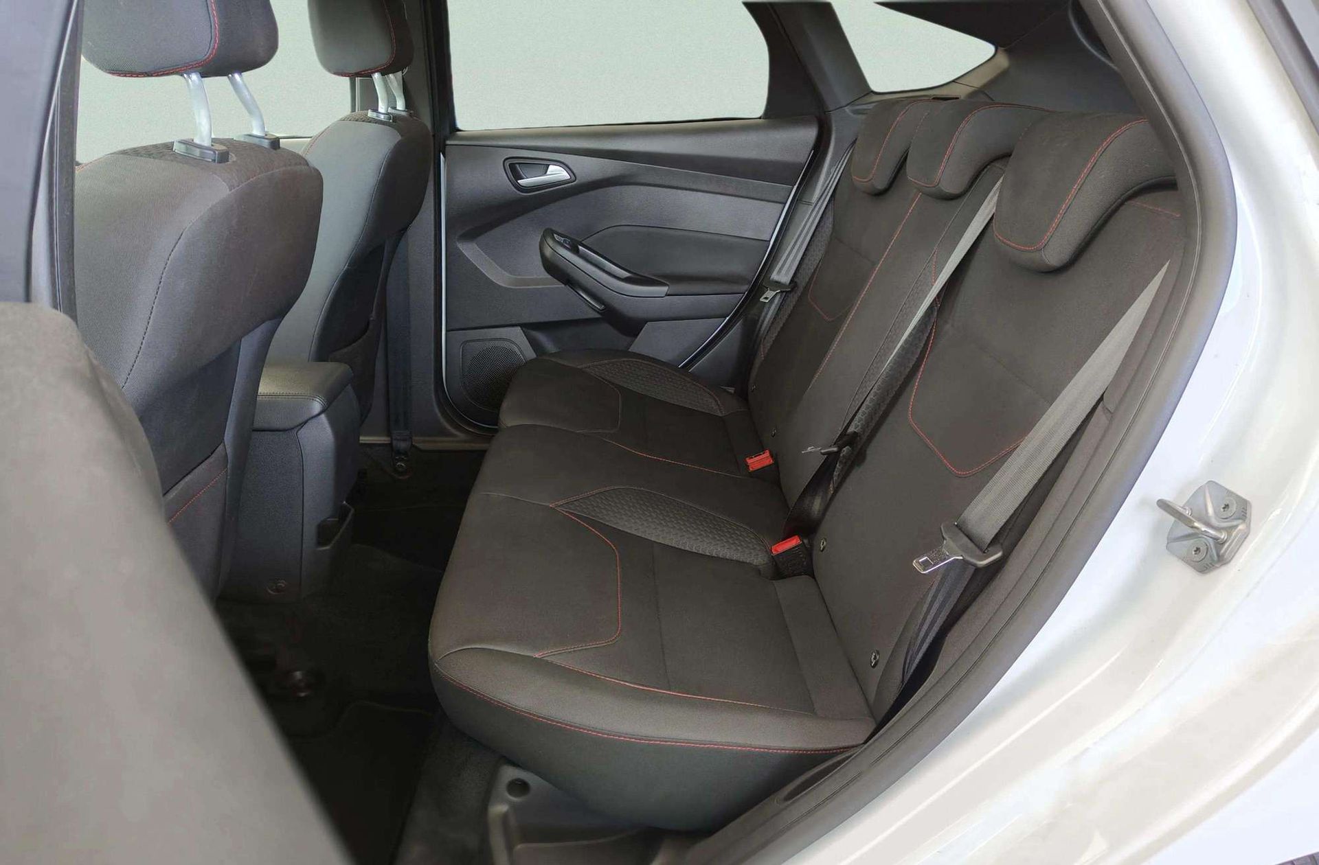 Ford Focus 1.5 EcoBoost ST-Line - foto 14