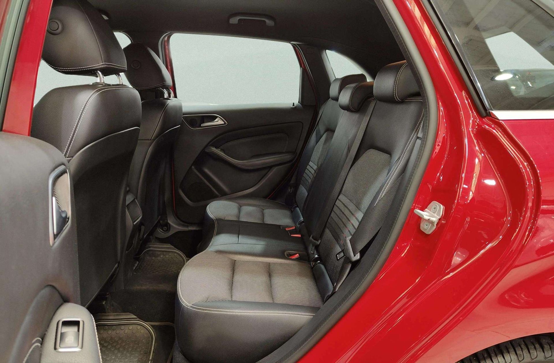 Mercedes-Benz Clase B B 180 d - foto 10