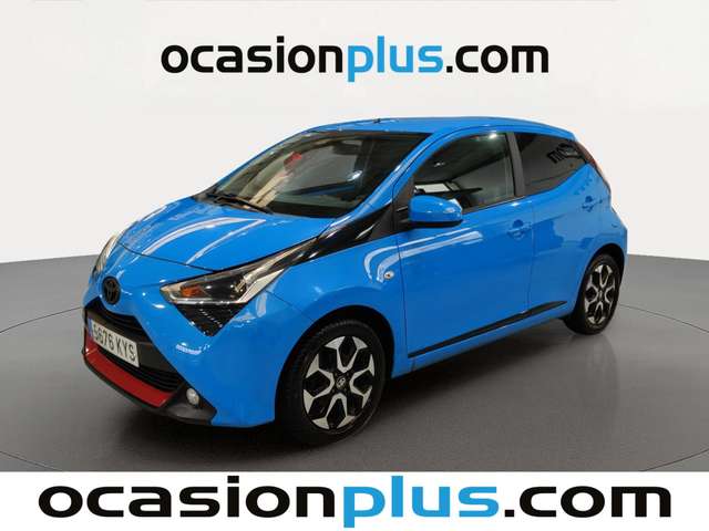 Toyota Aygo 1.0 70 x-play (72 CV) de segunda mano