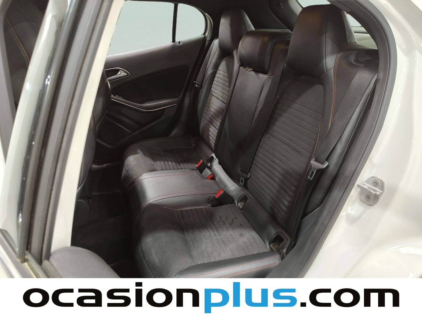 Foto asientos traseros Mercedes GLA Mercedes GLA GLA 200 d Urban (136 CV) Paquete AMG