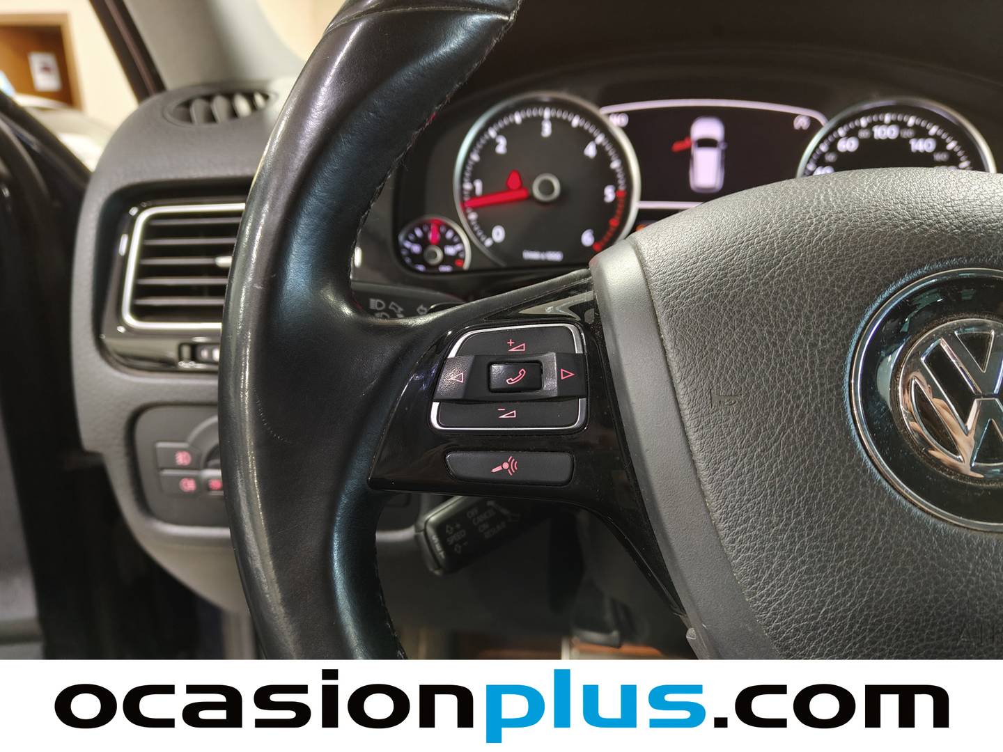 Foto Volkswagen Touareg Volkswagen Touareg R-Line 3.0 TDI V6 BMT (245 CV) Tiptronic