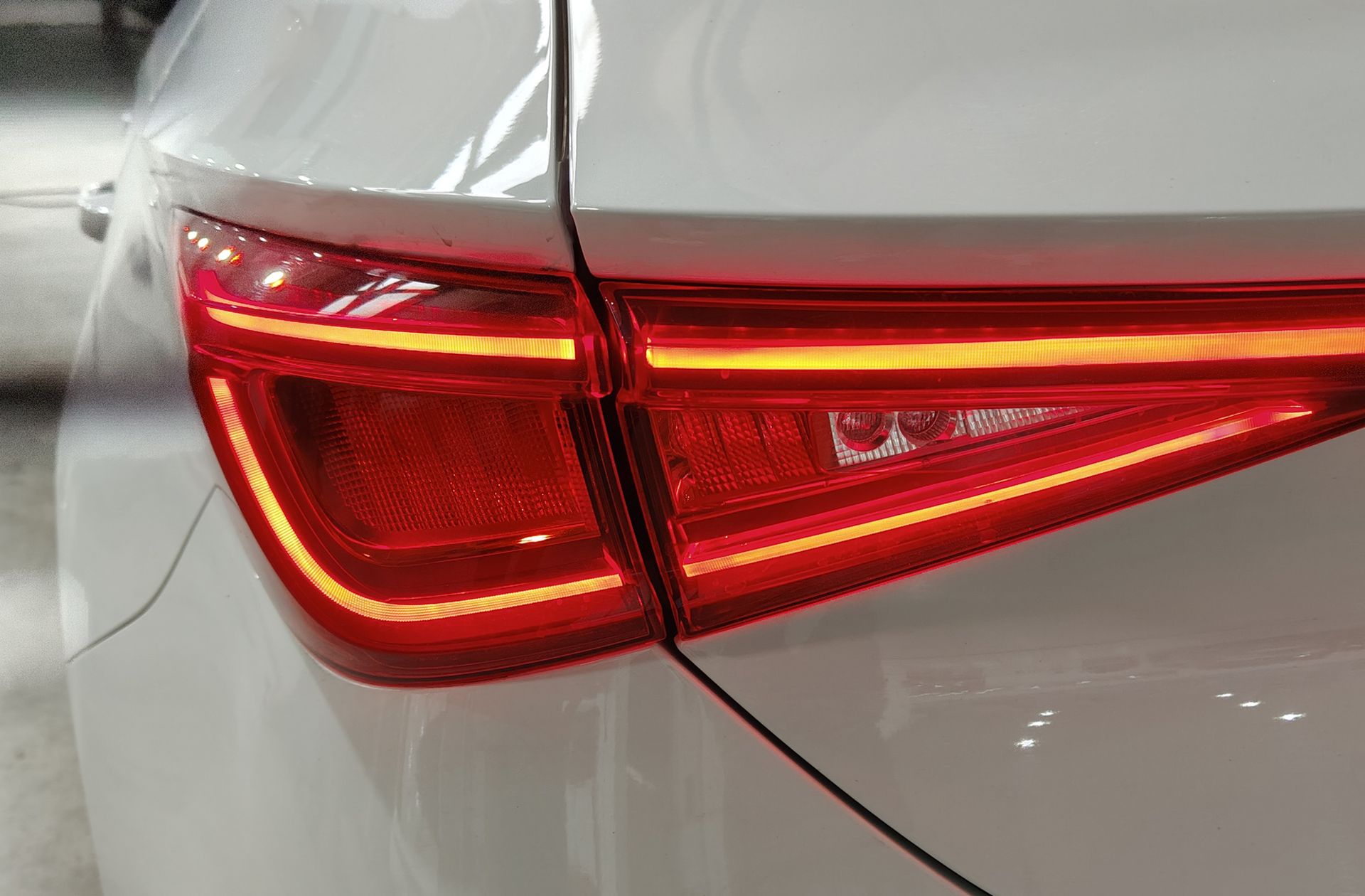 SEAT León 1.0 TSI FR 25 Aniversario - foto 18