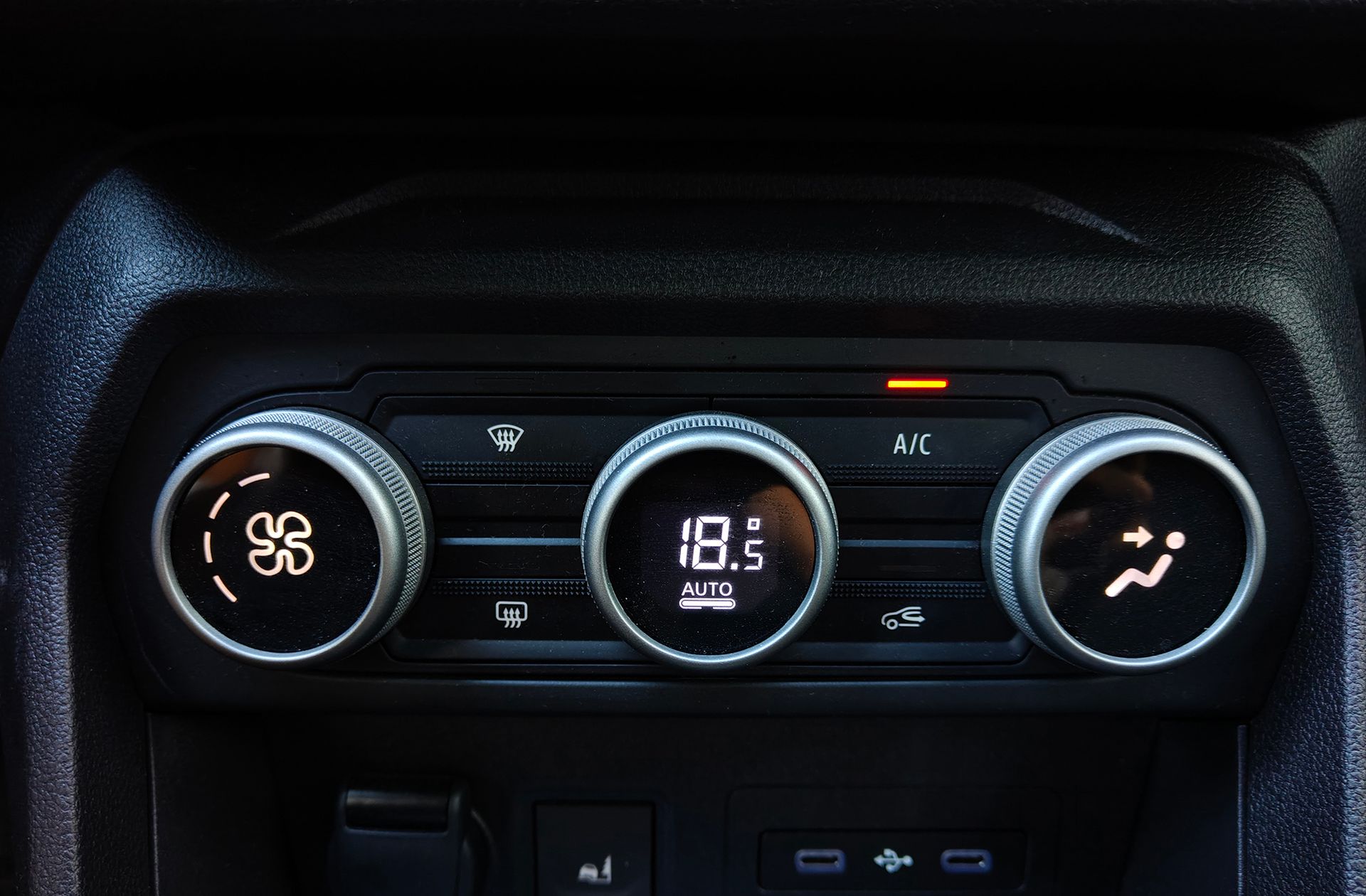 Dacia Jogger Extreme Hybrid 7 plazas - foto 29