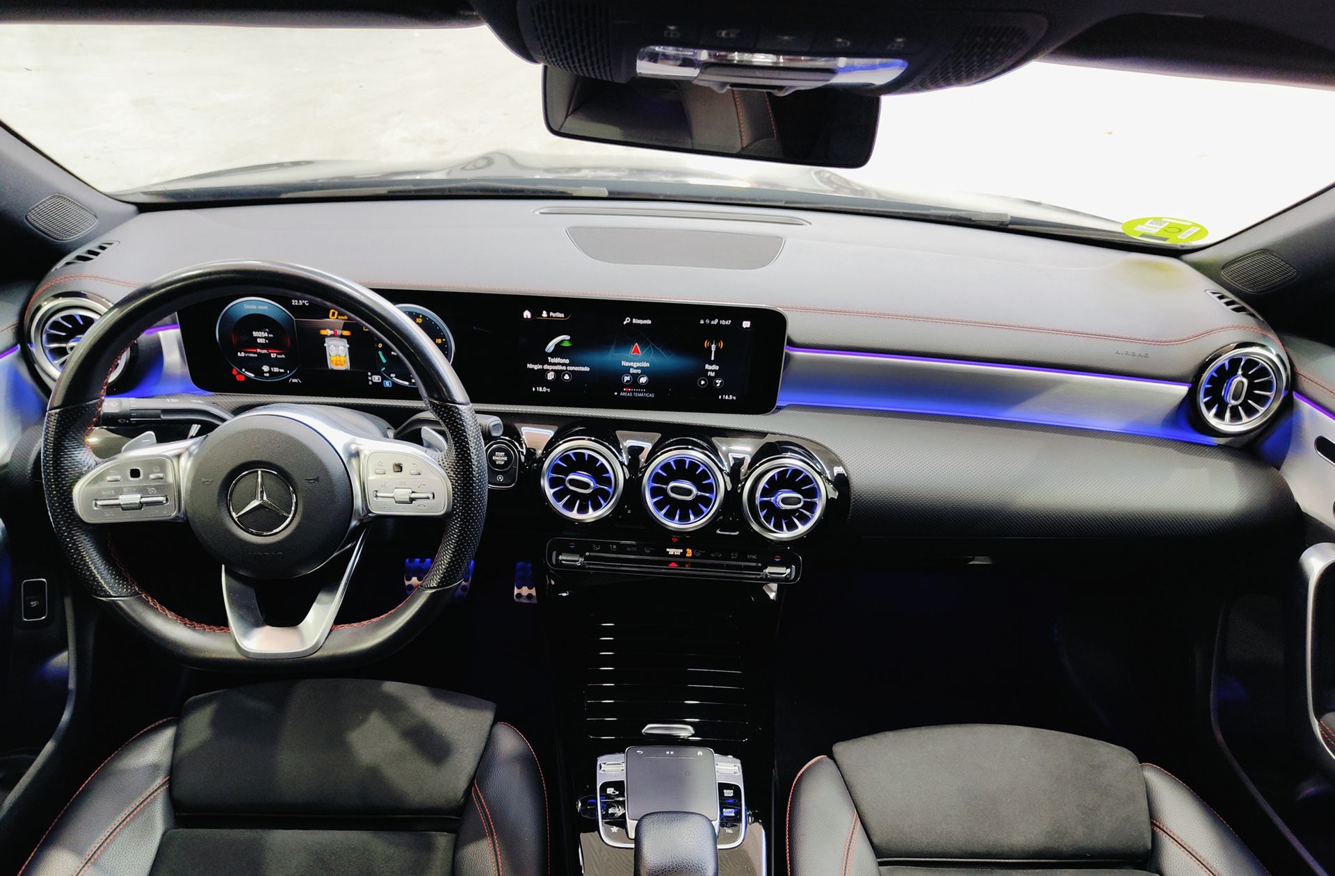 Mercedes-Benz CLA 180 Pack AMG - foto 7