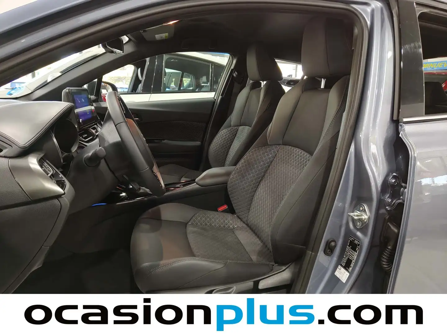 Foto Toyota C-HR Toyota C-HR 180H Advance (184 CV)