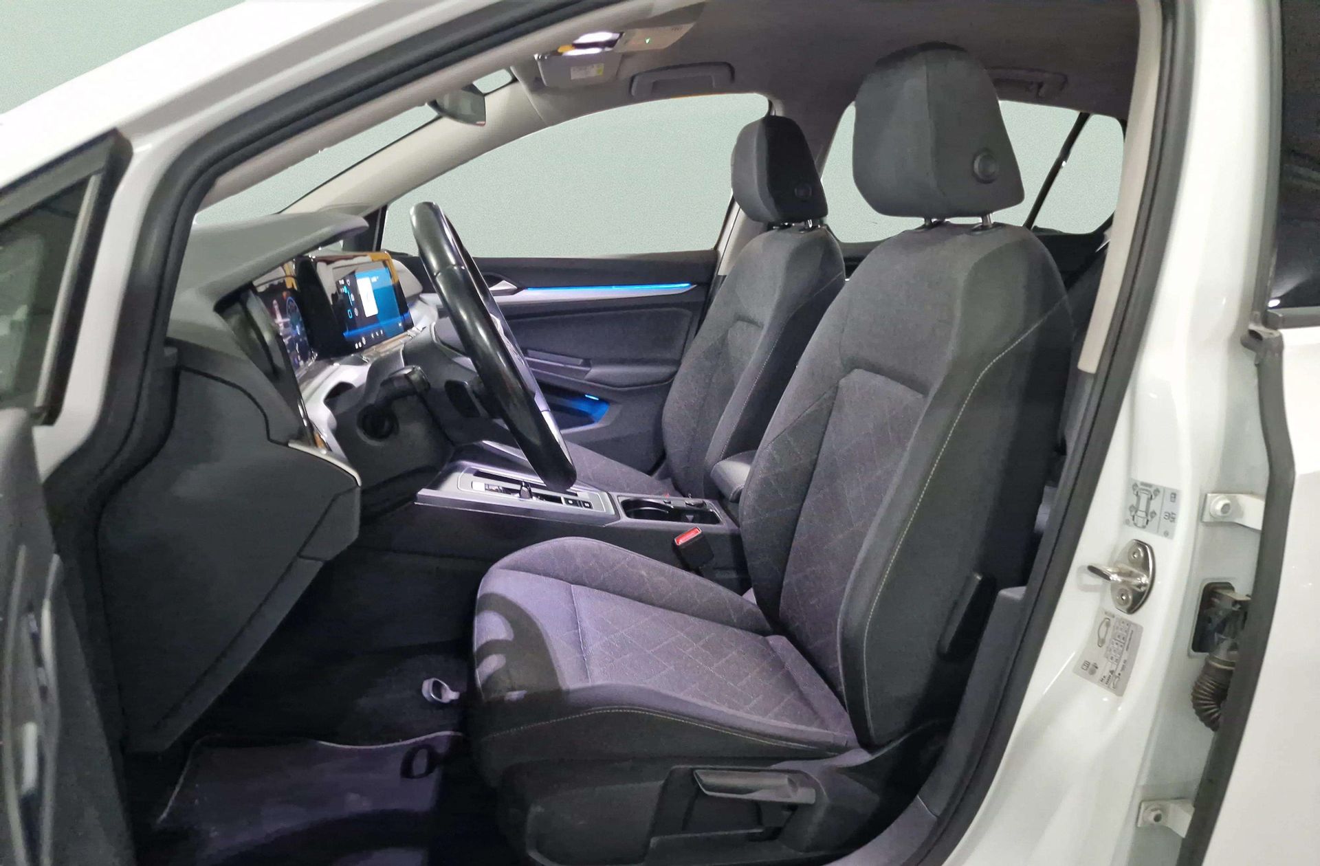 Volkswagen Golf Life 1.0 eTSI DSG - foto 10