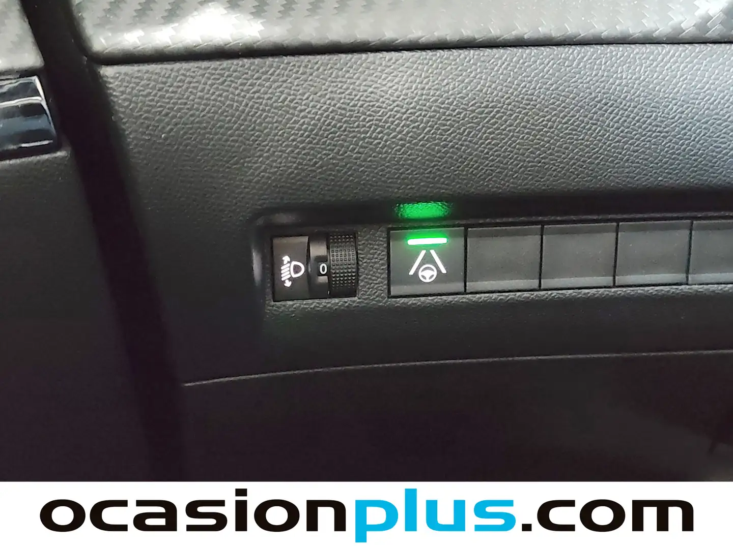 Foto Peugeot 2008 Peugeot 2008 Allure Hybrid eDCS6  (136 CV)