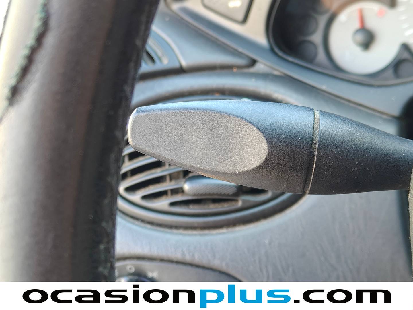 Ford Focus Ford Focus 1.6 Trend (100 CV) de segunda mano