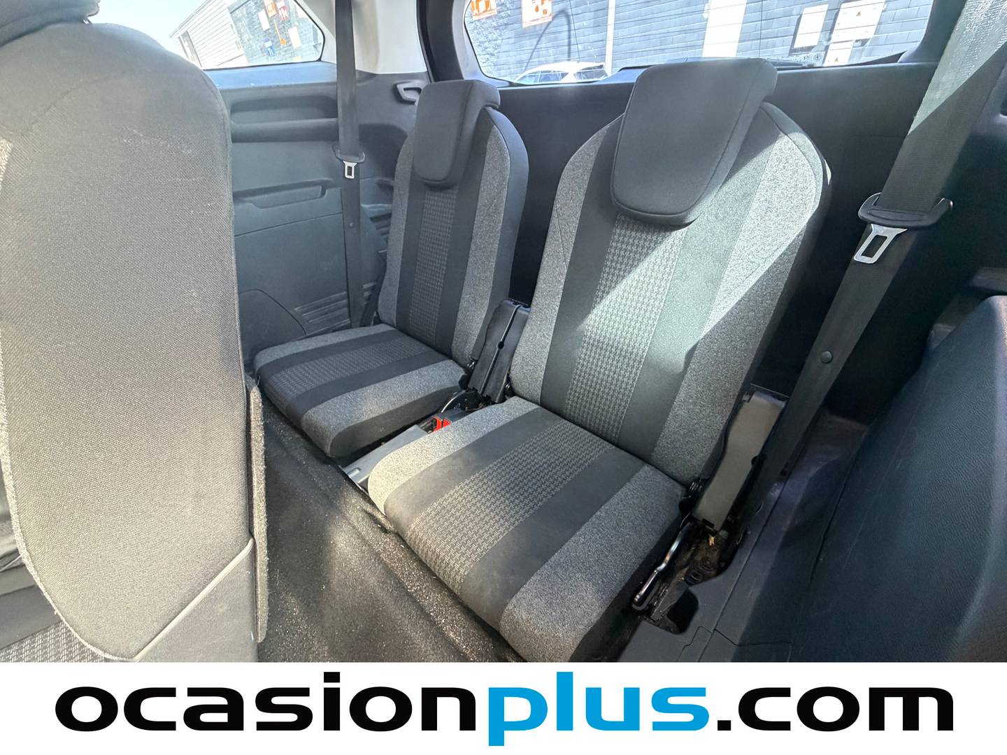 Foto asientos delanteros Peugeot 5008 Peugeot 5008 1.2L PureTech S&S Active (130 CV) 7 Plazas