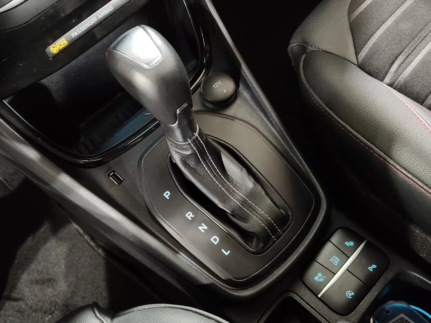 Foto Ford Puma Ford Puma 1.0 EcoBoost MHEV ST-Line X Auto (125 CV)