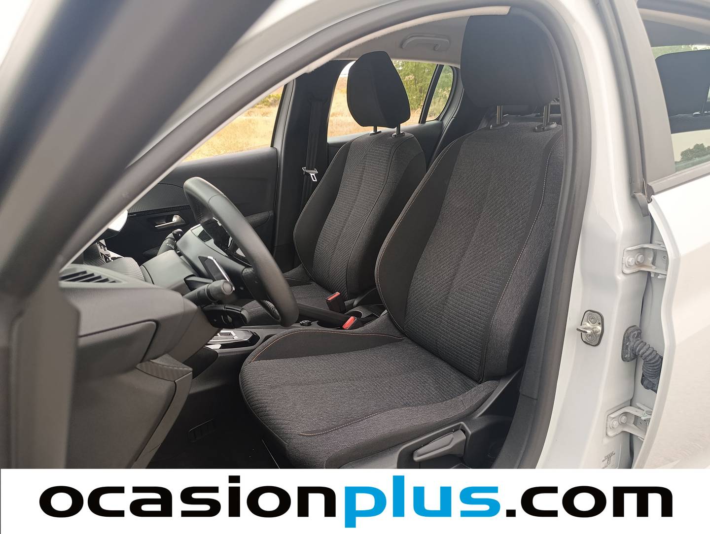 Foto asientos delanteros Peugeot 208 Peugeot 208 Style Hybrid 110 eDCS6 (110 CV)