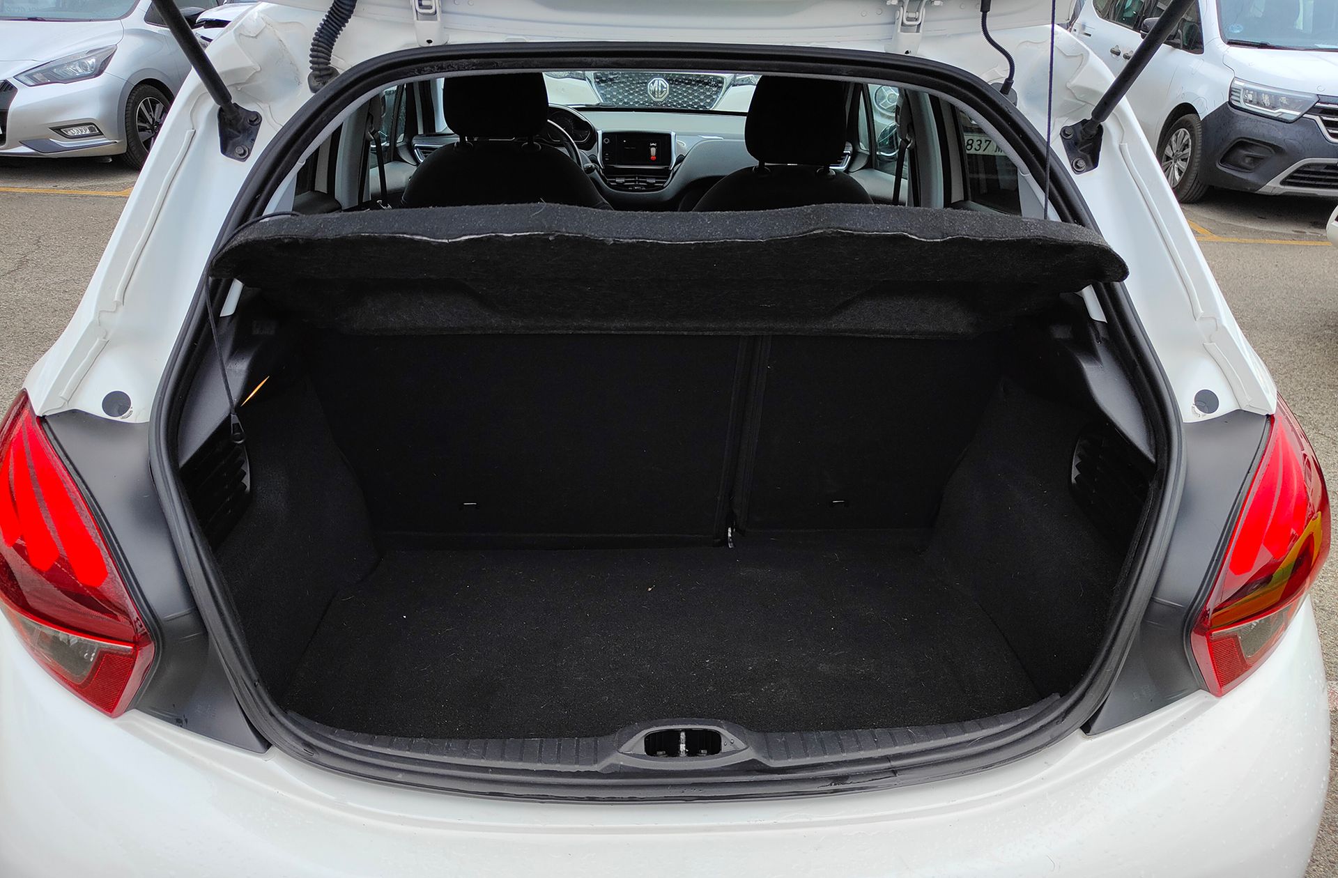 Peugeot 208 PureTech Signature - foto 15