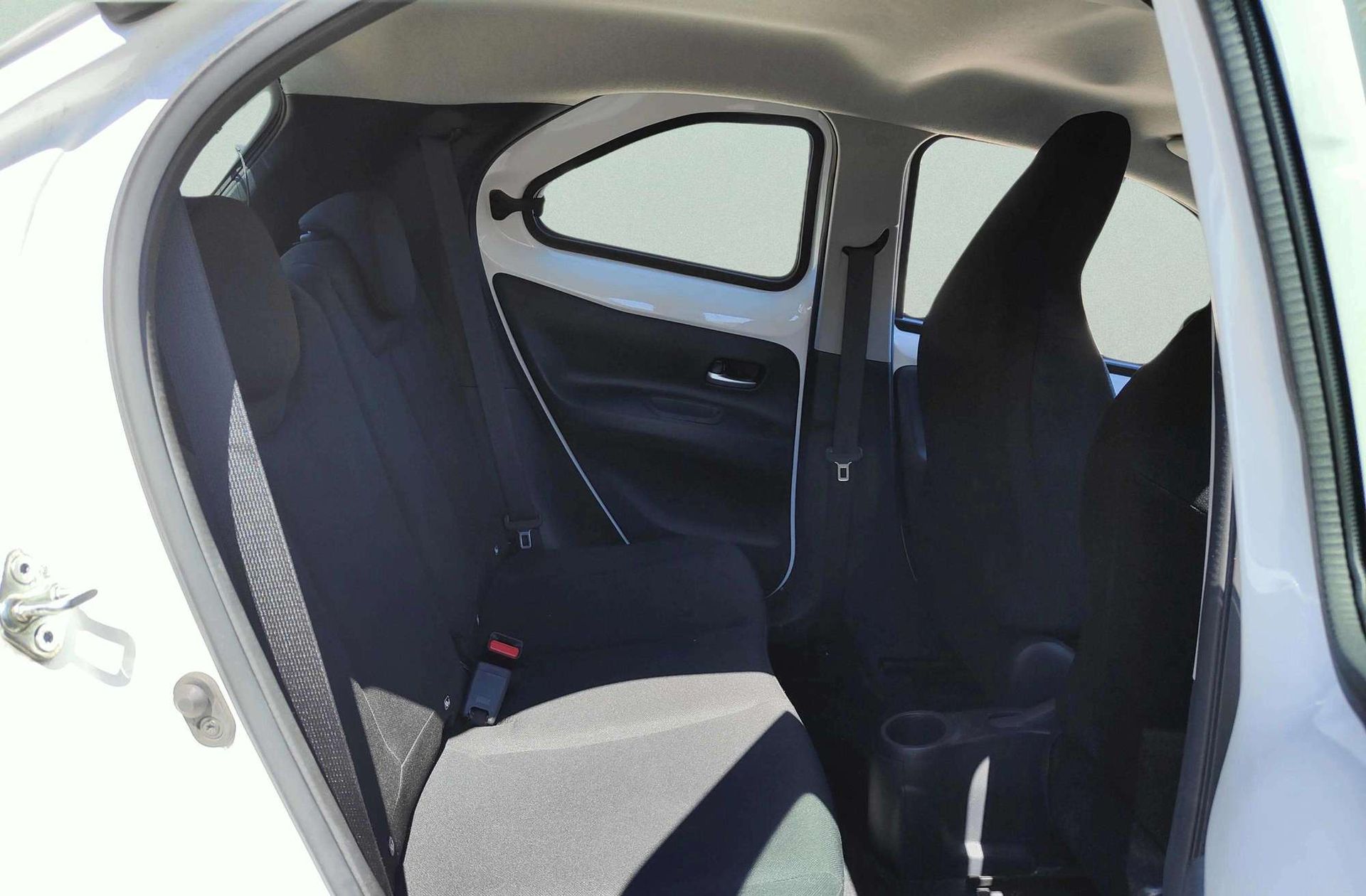 Toyota Aygo X 1.0 VVT-I Play - foto 14