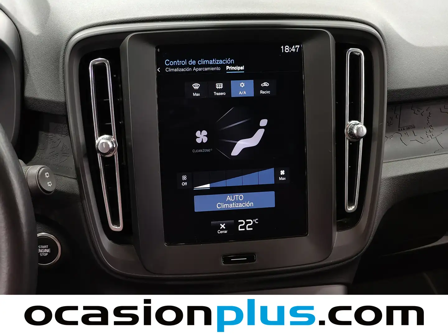 Foto Volvo XC40 Volvo XC40 T3 Momentum Core (163 CV)