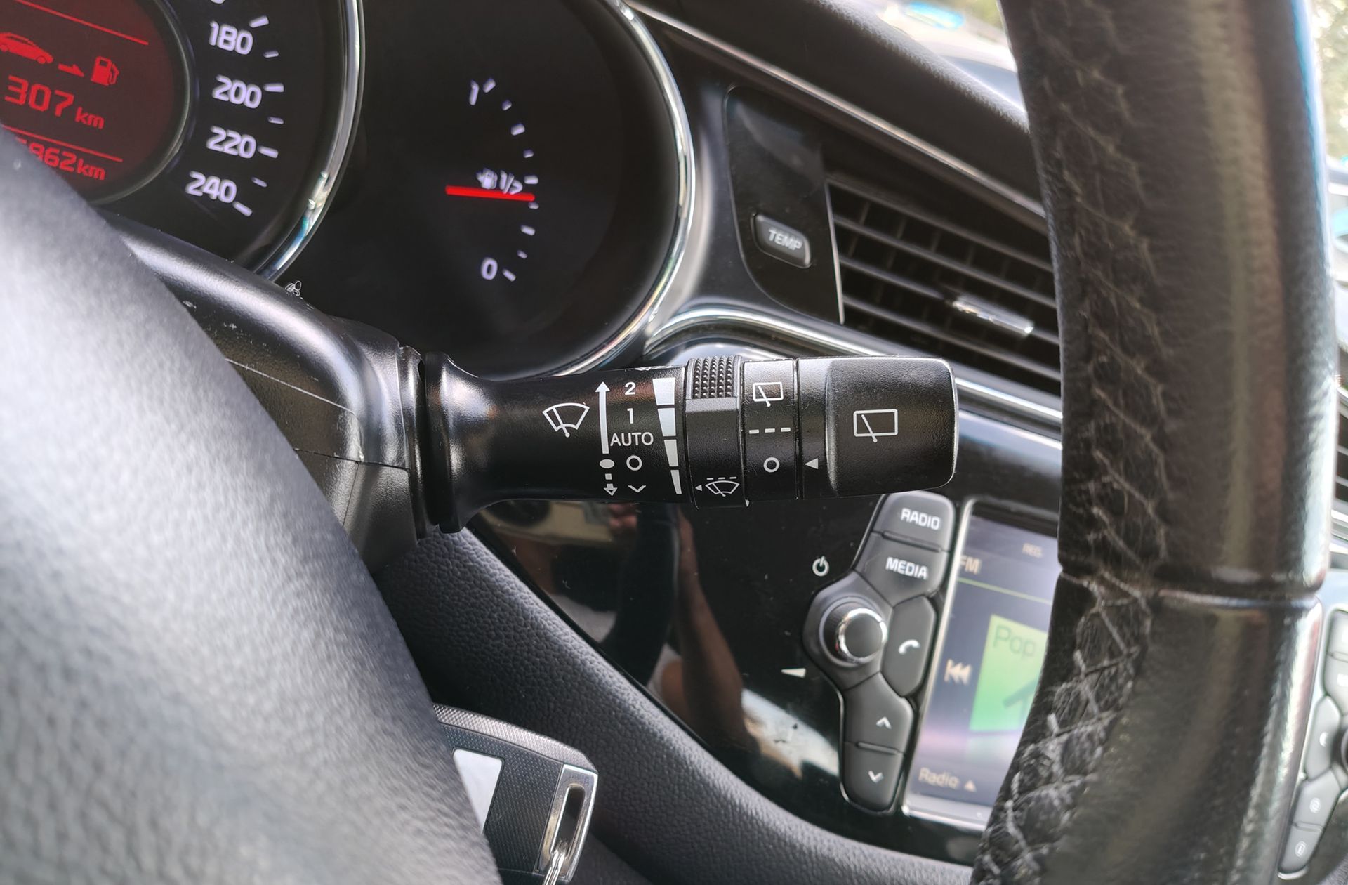 Kia Ceed 1.6 CRDi VGT Eco-Dynamics Uefa Euro2016 - foto 25