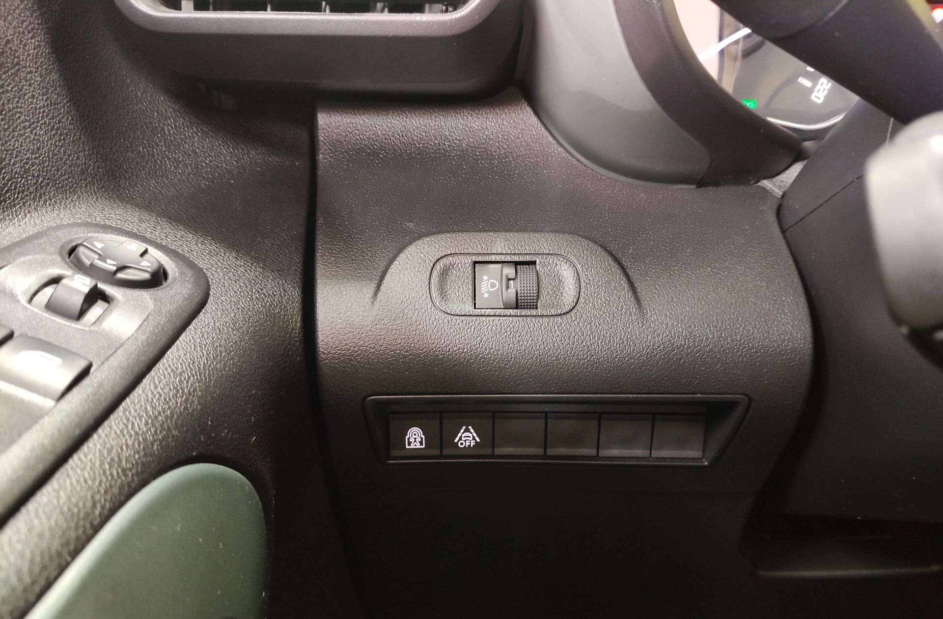 Citroën Berlingo BlueHDi 100 Talla M Shine - foto 22