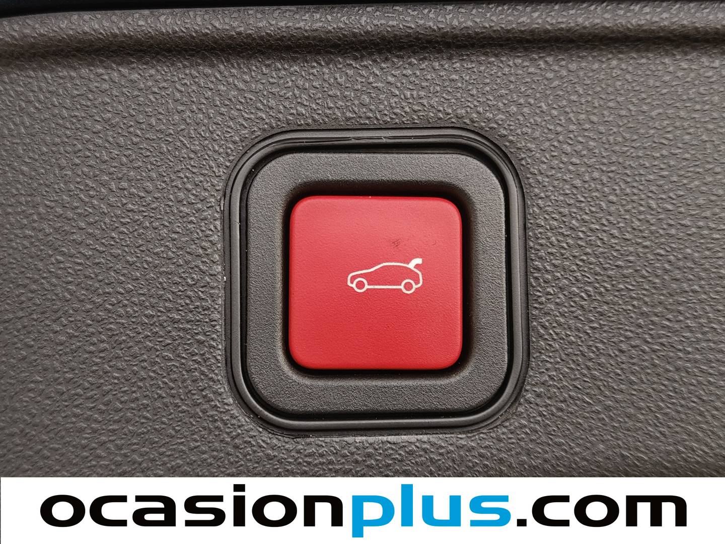 Foto Alfa Romeo Junior Alfa Romeo Junior 1.2 Ibrida Speciale Auto (136 CV)