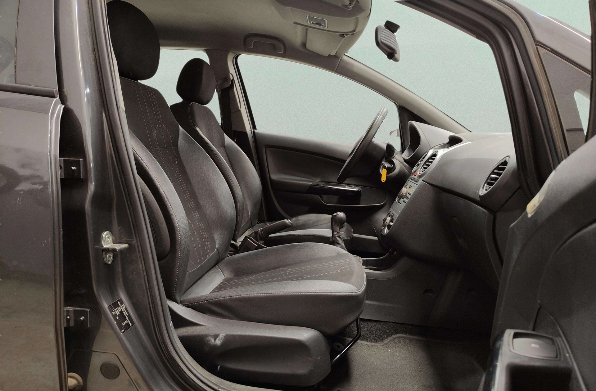 Opel Corsa 1.2 Selective - foto 14