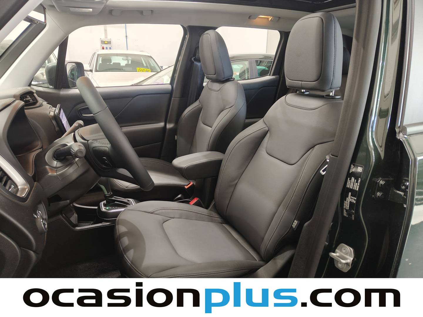 Foto asientos delanteros Jeep Renegade Jeep Renegade 1.5 MHEV eHybrid Summit DCT (130 CV)