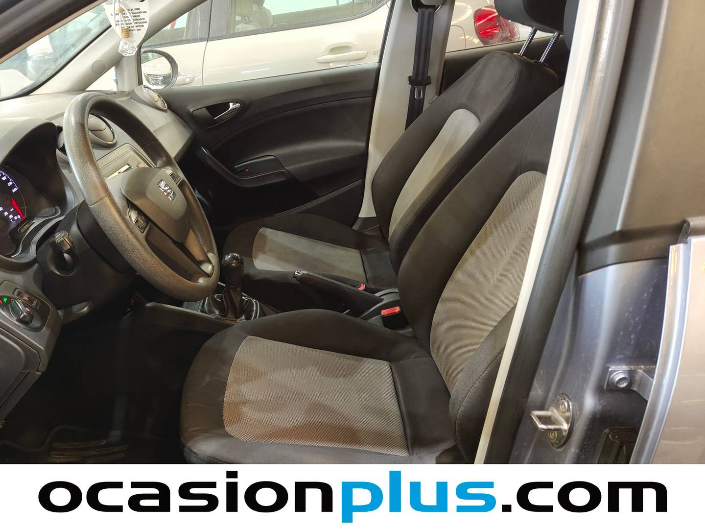 Foto asientos delanteros Seat Ibiza Seat Ibiza 1.2 TSI Reference (90 CV)