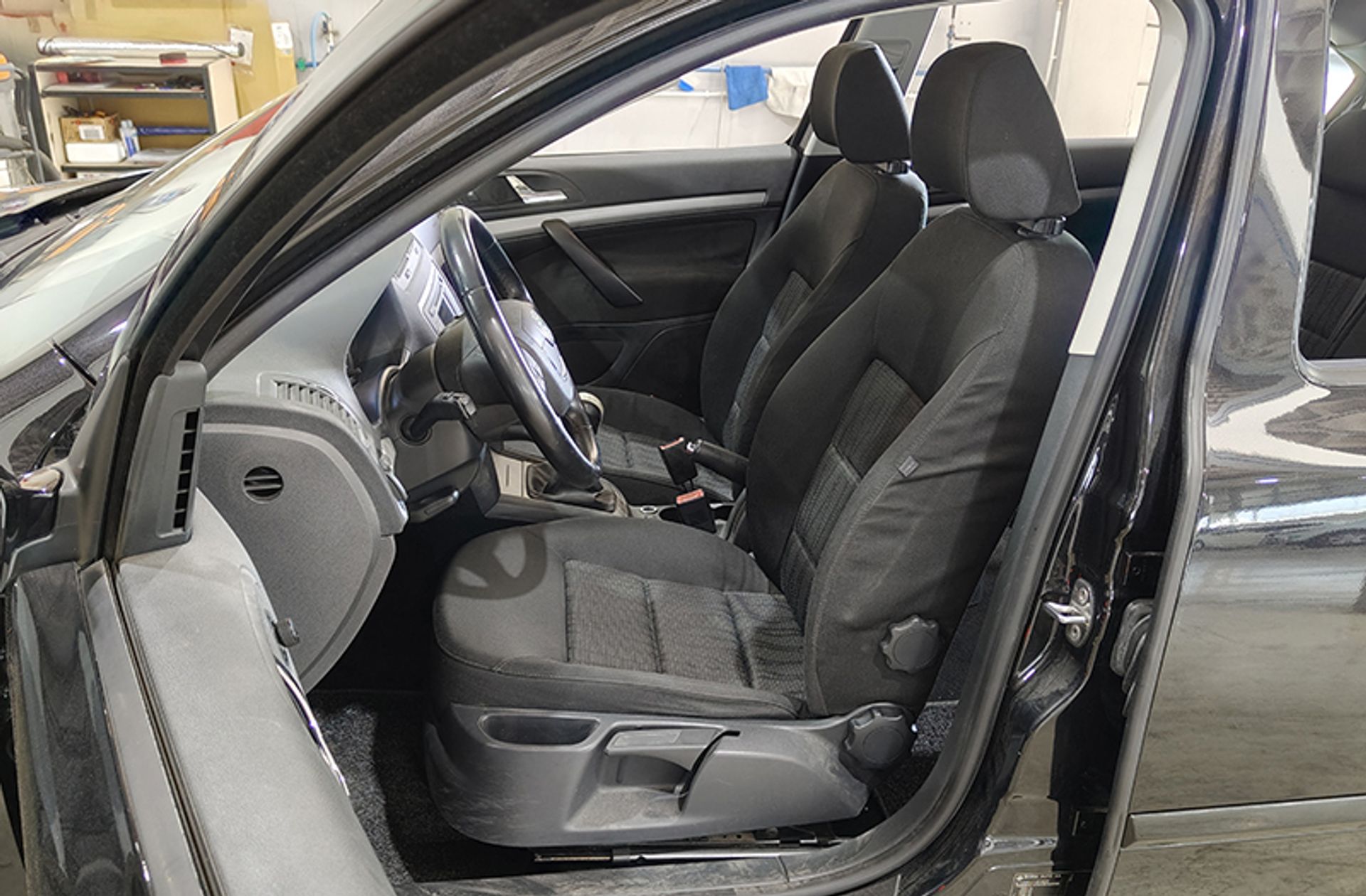 Škoda Octavia 1.8 TSI Executive - foto 8