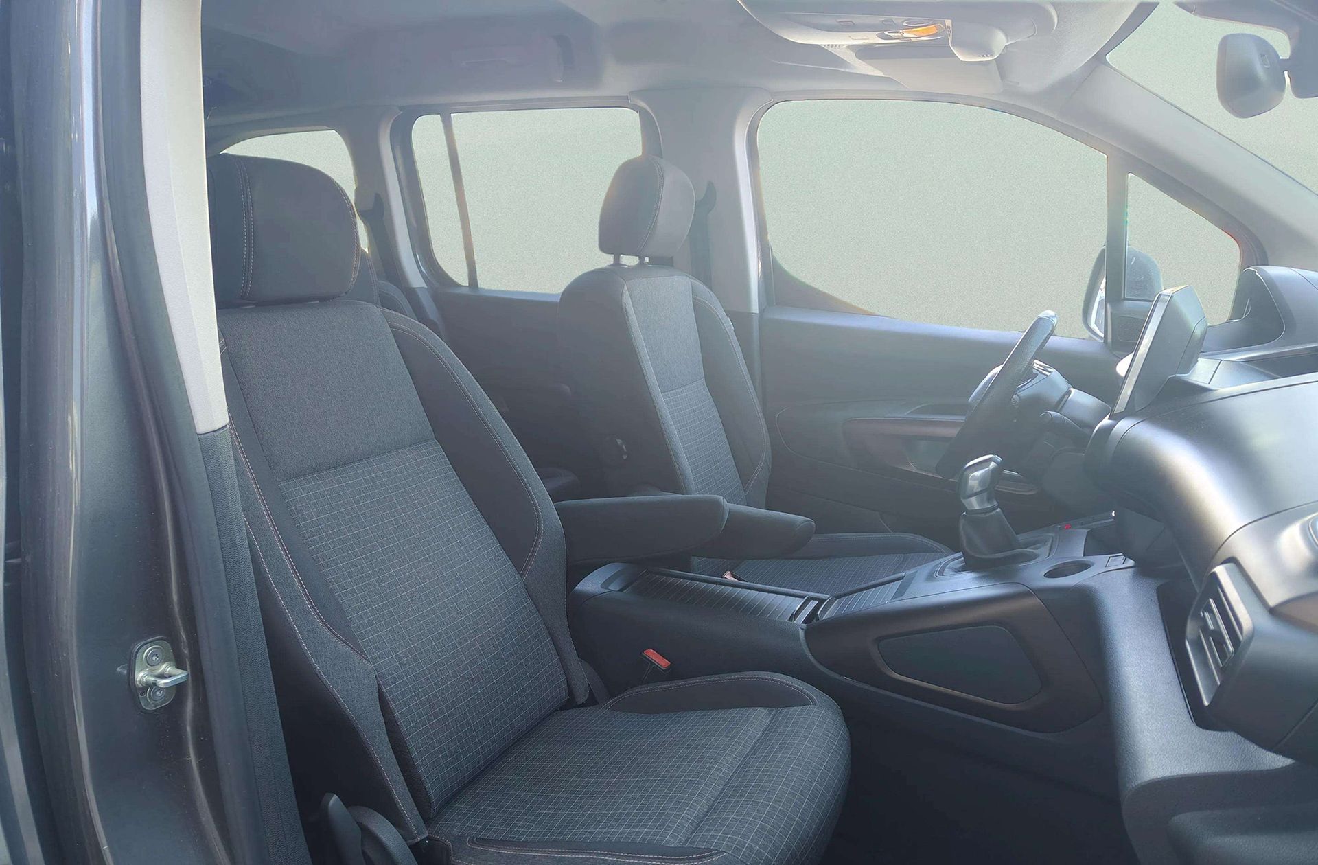 Peugeot Rifter GT Line Long BlueHDi - foto 18