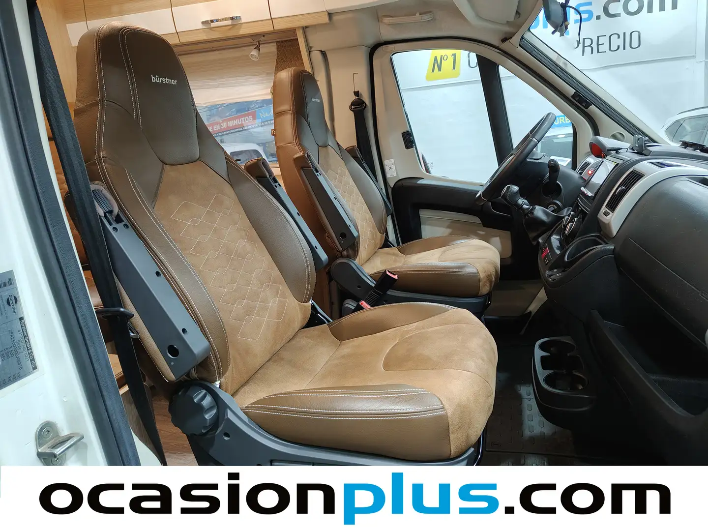 Foto Burstner BT5902 Burstner BT5902 TRAVEL VAN T-590 (150 CV)