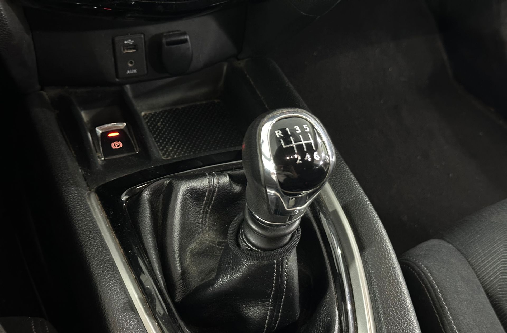 Nissan X-Trail dCi 130 N-Connecta - foto 5