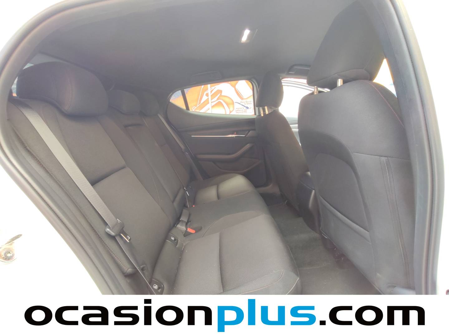 Foto asientos traseros Mazda Mazda3 Mazda Mazda 3 2.0 e-SKYACTIV-G Homura (122 CV)