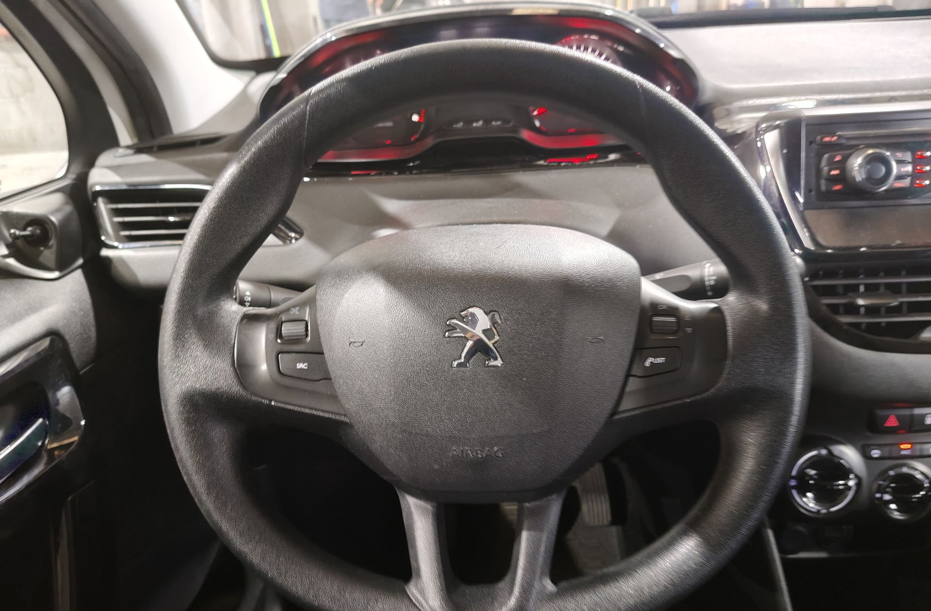 Peugeot 208 1.4 HDi Business Line - foto 20