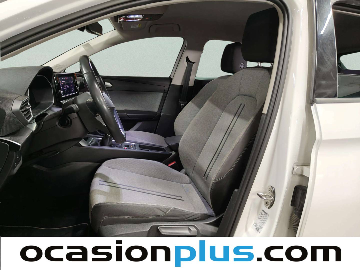 Foto asientos delanteros Seat León Seat León 1.0 TSI S&S Style Go (110 CV)
