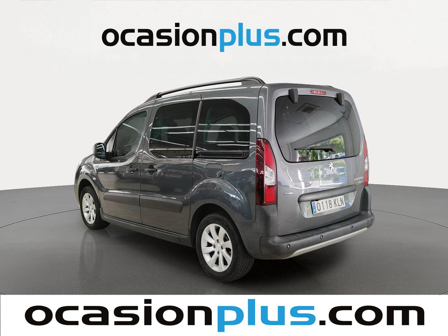 Foto delantera Peugeot Partner Peugeot Partner Tepee Combi 1.2 PureTech Adventure Edition  (110 CV) derecha