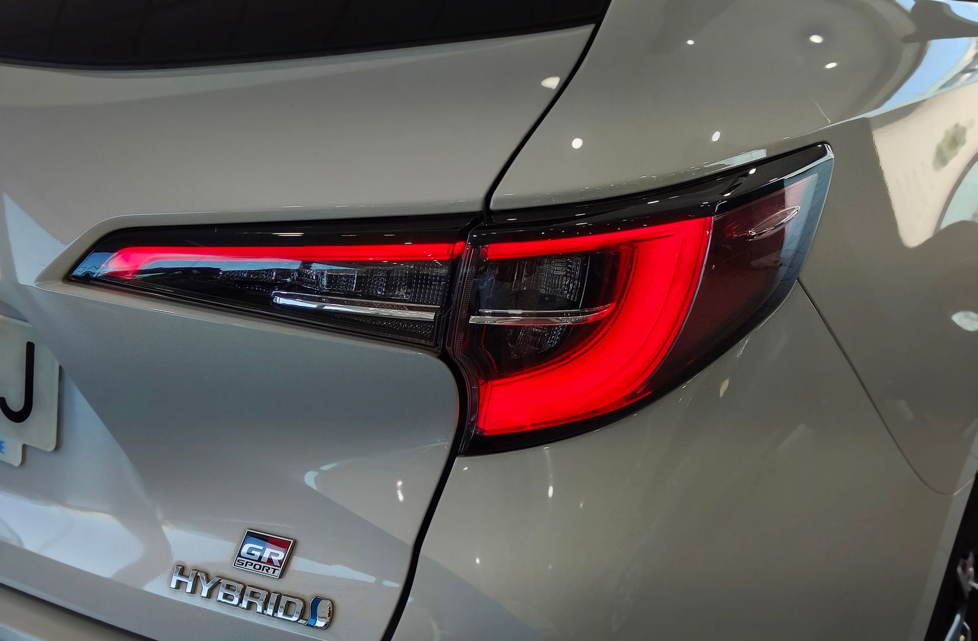 Toyota Corolla 180H Touring Sports GR-Sport E-CVT - foto 20