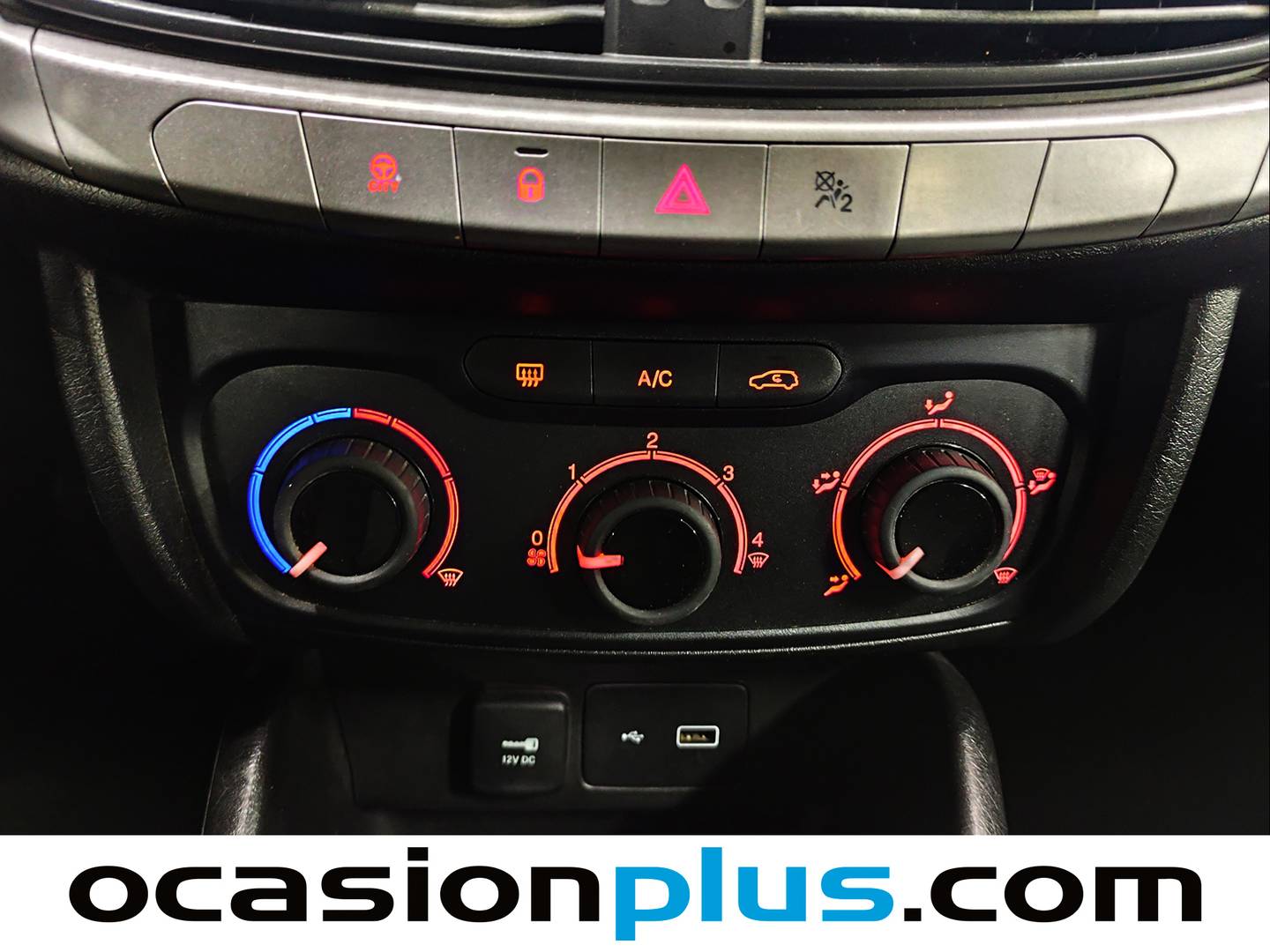 Extras y acabados del Fiat Tipo Fiat Tipo 1.4 16v Pop (95 CV)