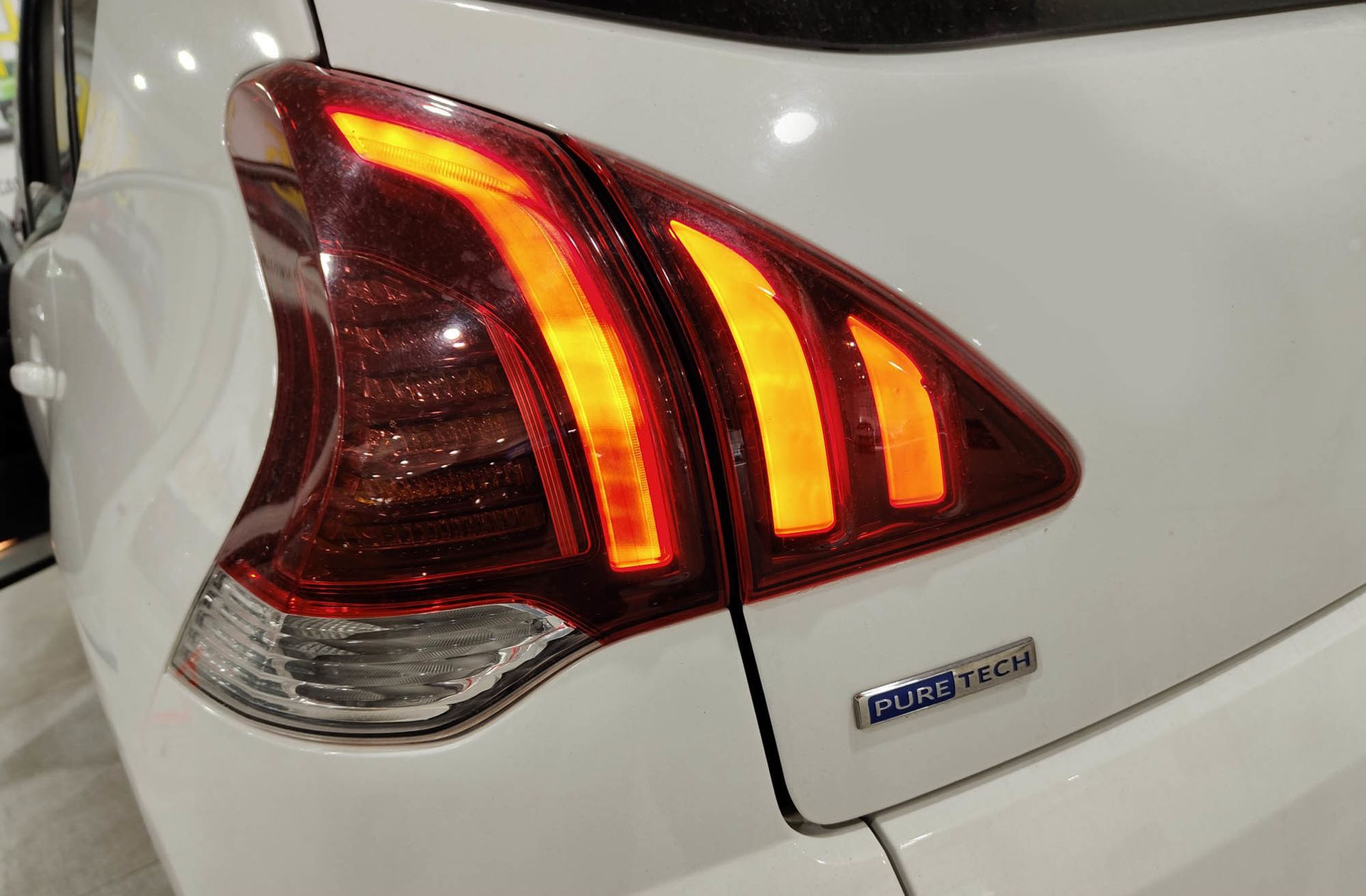 Peugeot 3008 1.2 PureTech Allure - foto 16