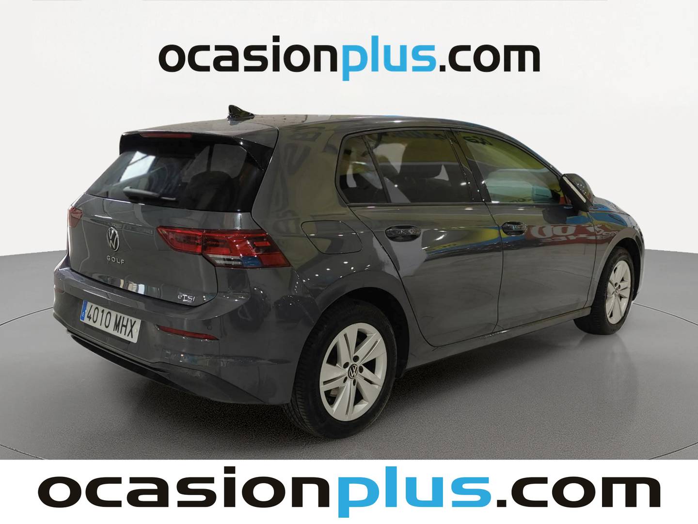 Foto trasera Volkswagen Golf Volkswagen Golf Life 1.0 eTSI (110 CV) DSG derecha