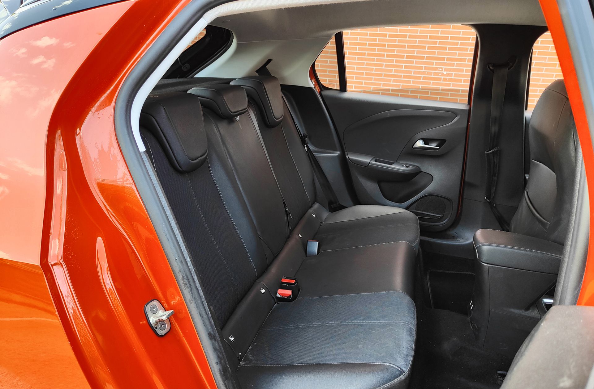 Opel Corsa Elegance-e - foto 18