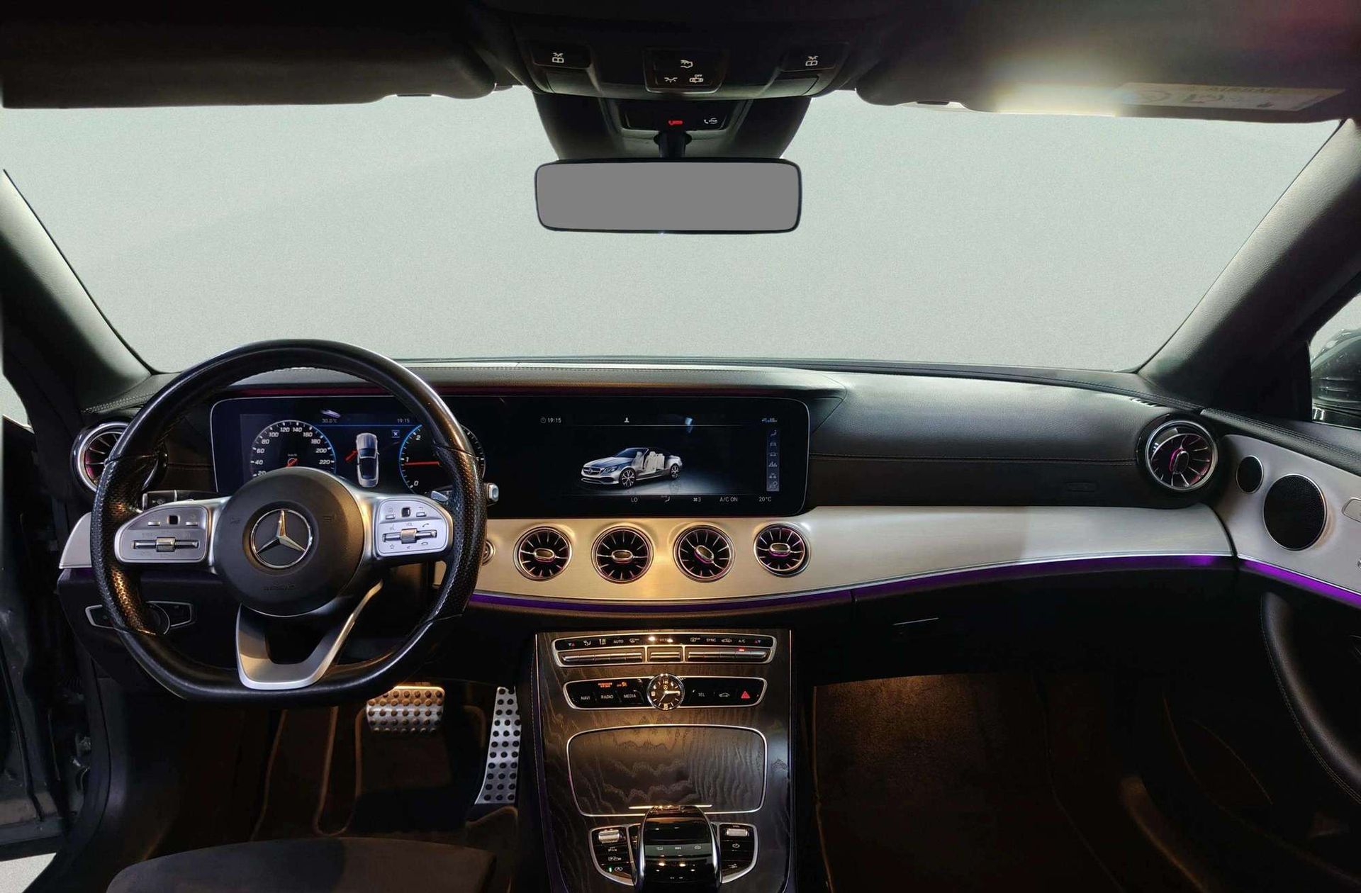 Mercedes-Benz Clase E 220 d Cabrio Pack AMG - foto 9
