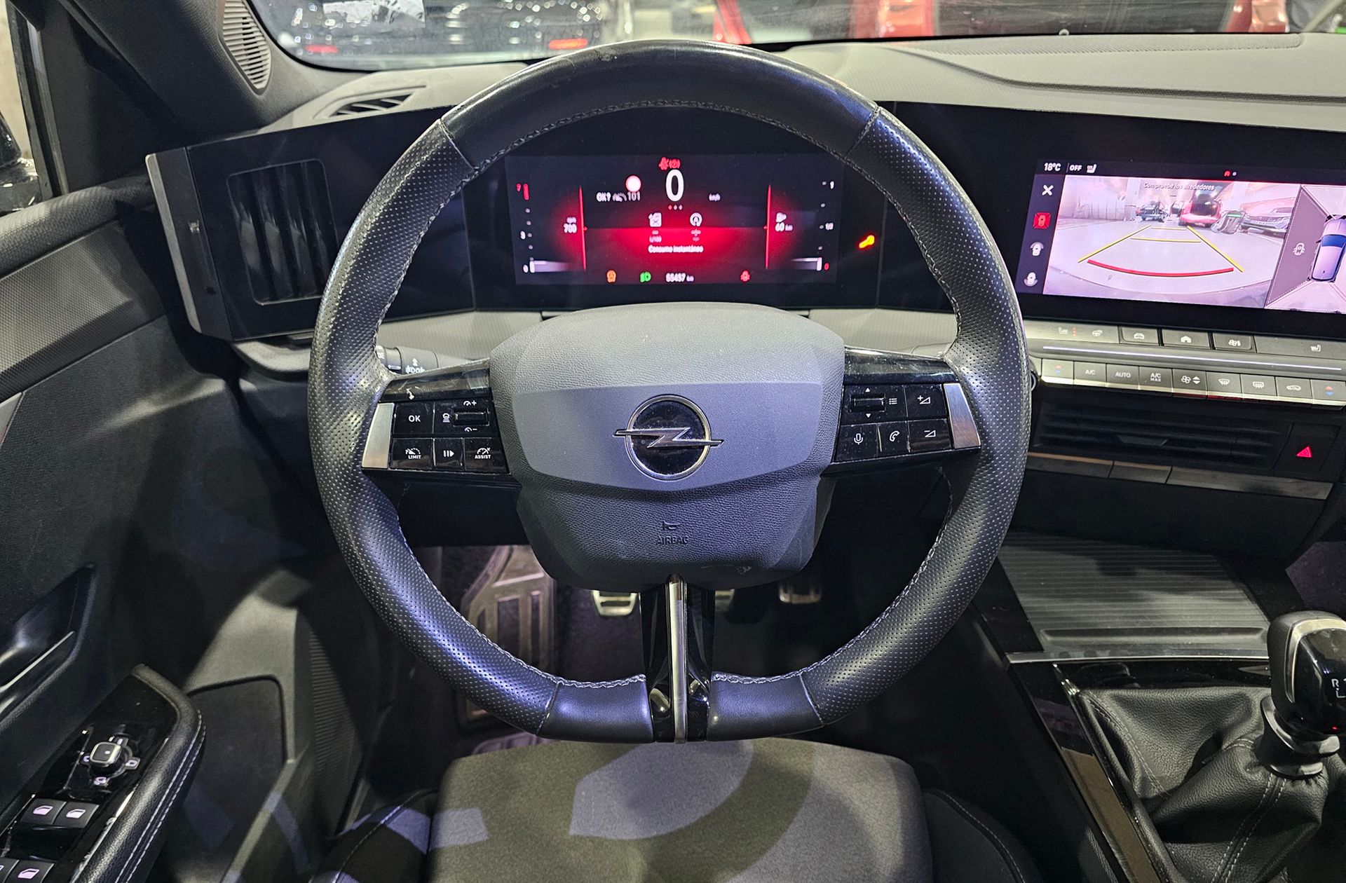 Opel Astra 1.2 Turbo XHT GS - foto 23