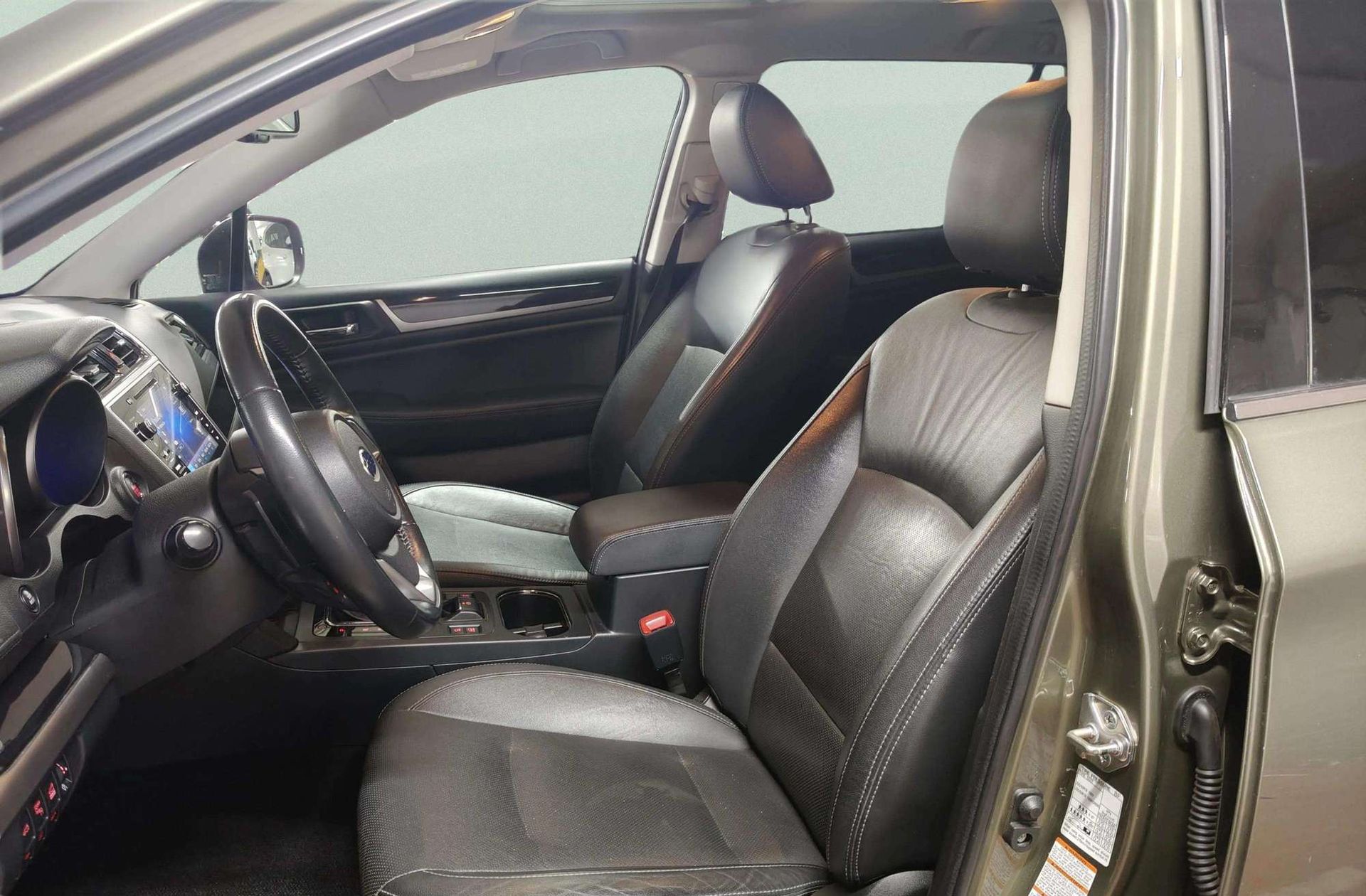 Subaru Outback 2.5 Executive Plus AWD CVT Lineartronic - foto 13