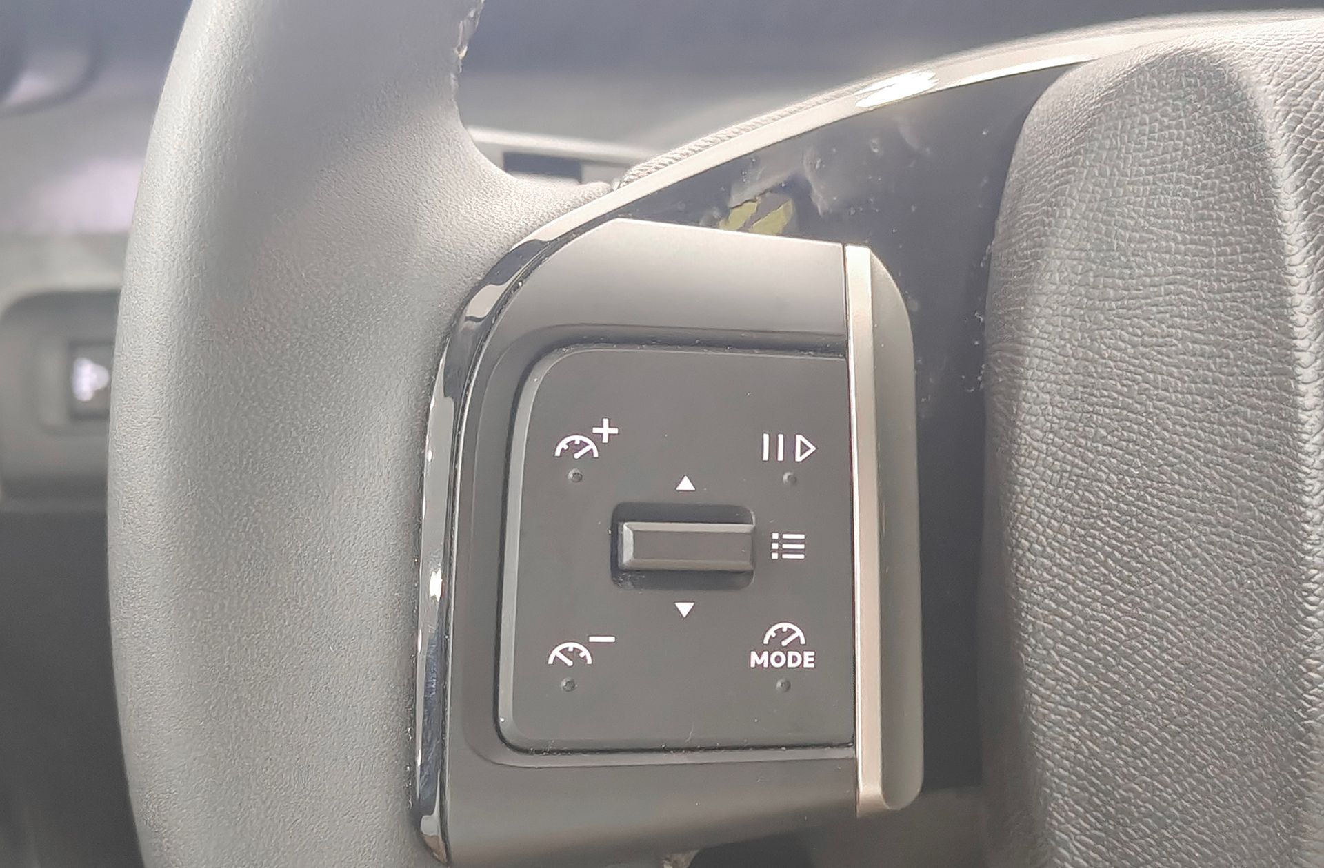 Citroën C3 Aircross Hybrid 145 Plus e-DCS6 - foto 25