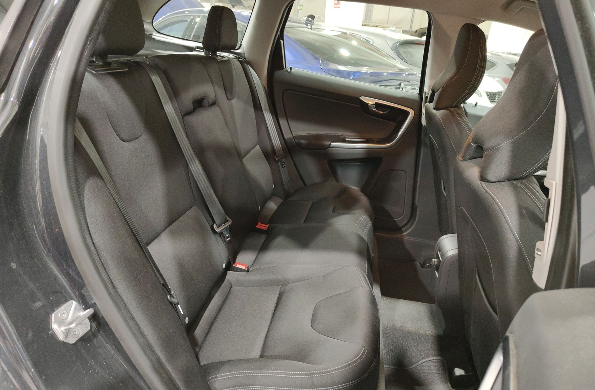 Volvo XC60 D3 Kinetic - foto 16