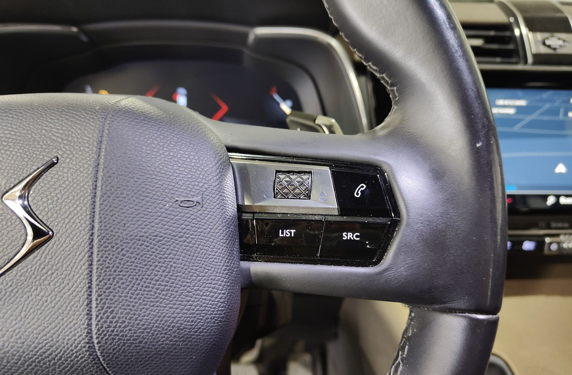 DS DS 7 Crossback PureTech 180 Bastille+ - foto 27