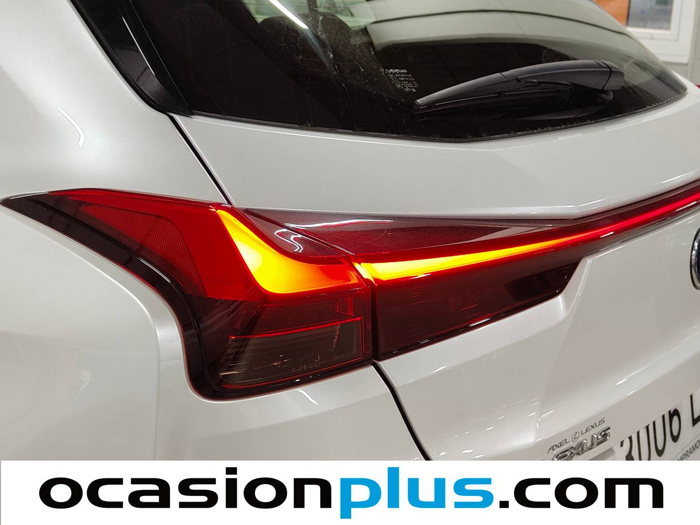 Accesorios del Lexus UX Lexus UX 250h Business 2WD (184 CV)