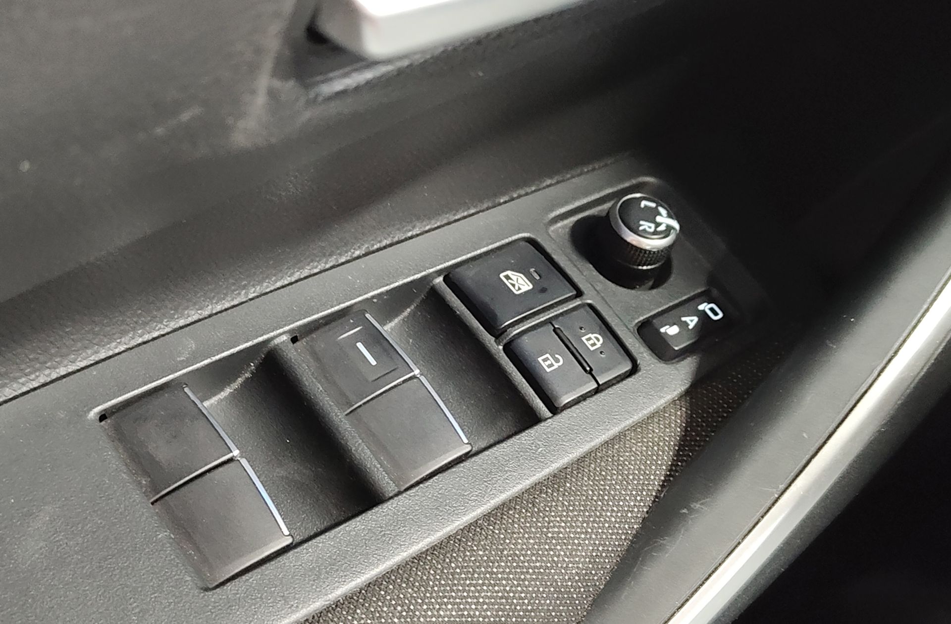 Toyota Corolla 140H Style - foto 37